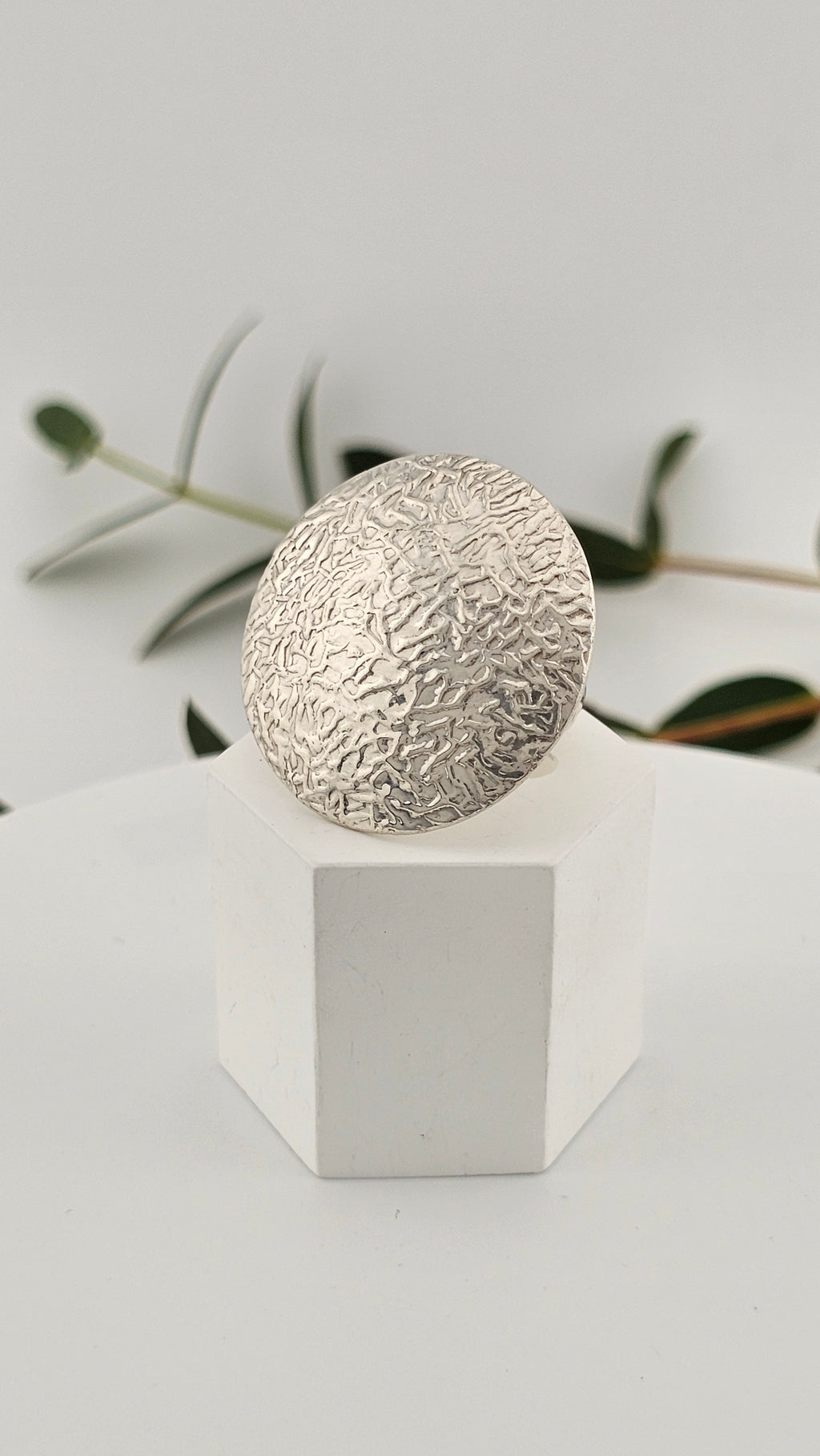 925 Sterling Silver Large,Round, Textured Statement Ring,size O 1/2