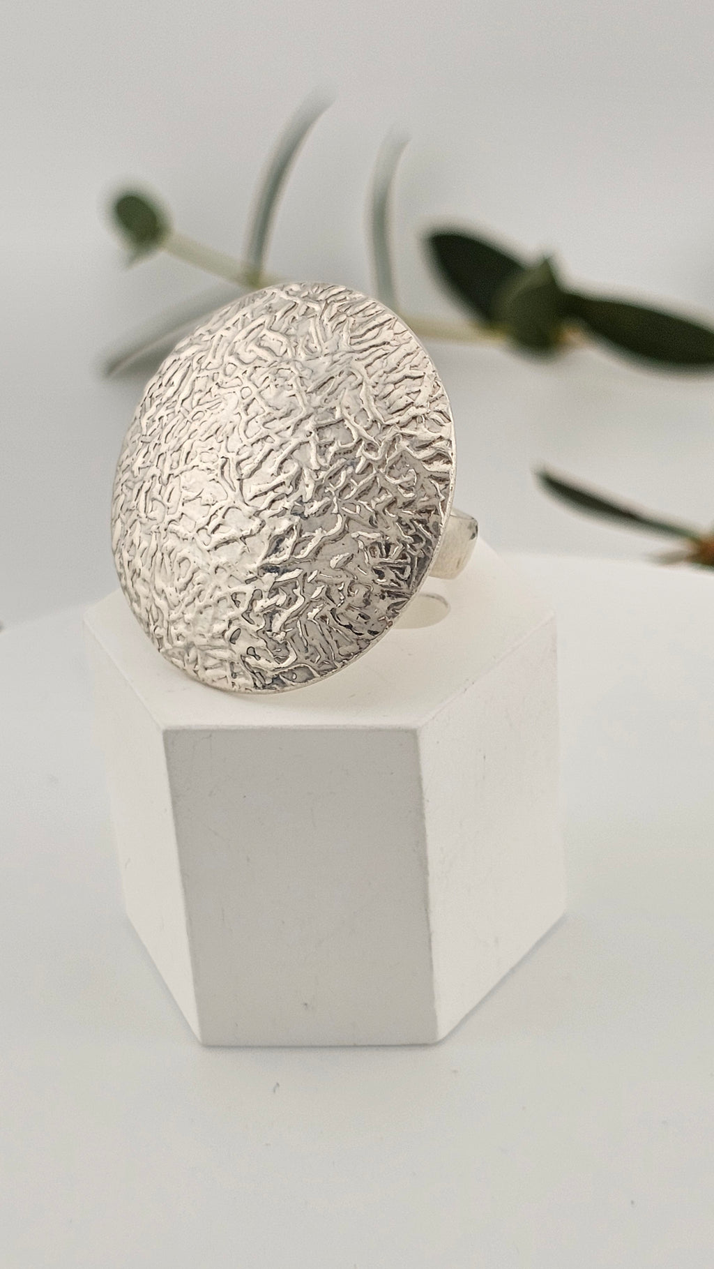 925 Sterling Silver Large,Round, Textured Statement Ring,size O 1/2