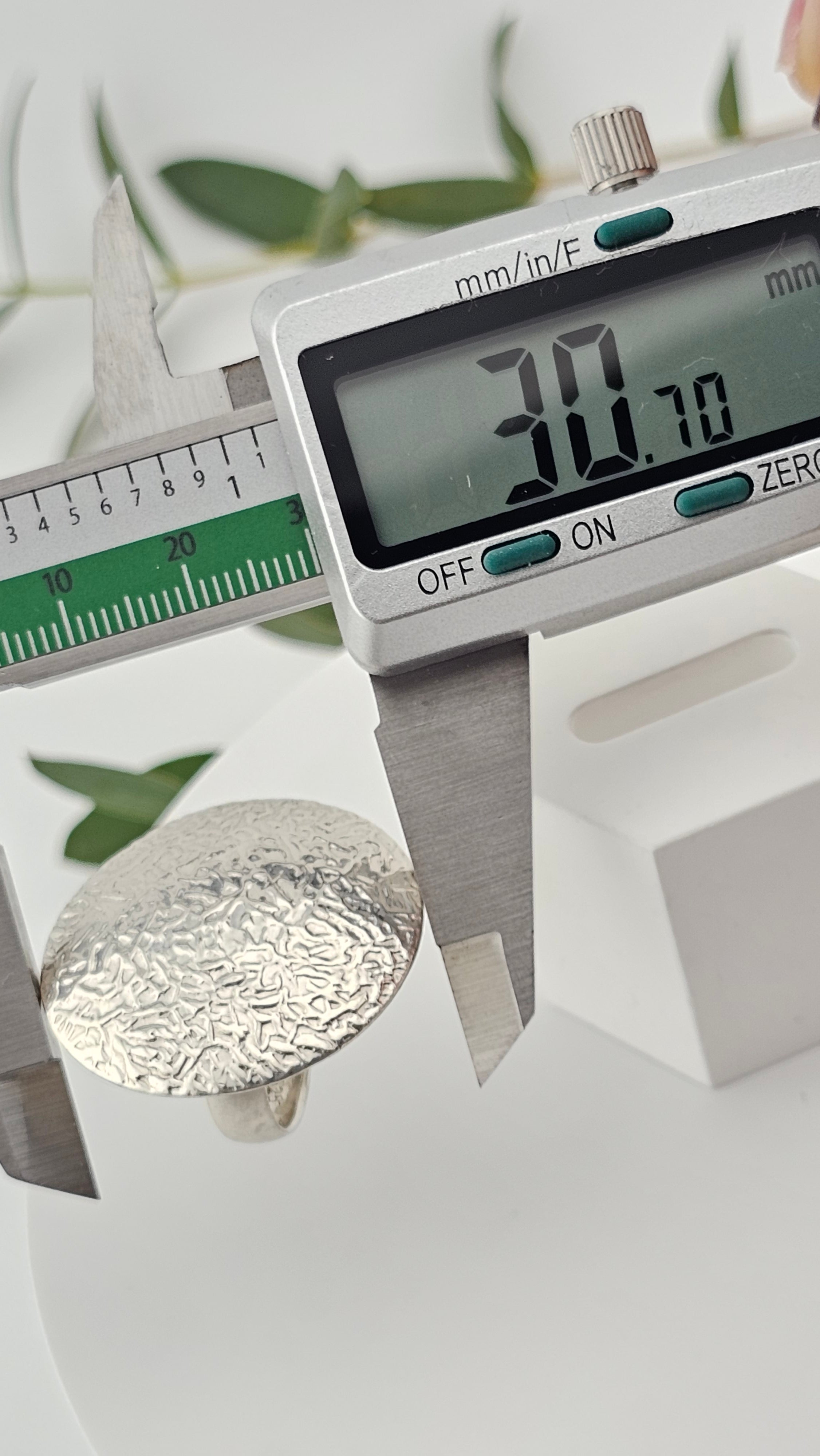 925 Sterling Silver Large,Round, Textured Statement Ring,size O 1/2