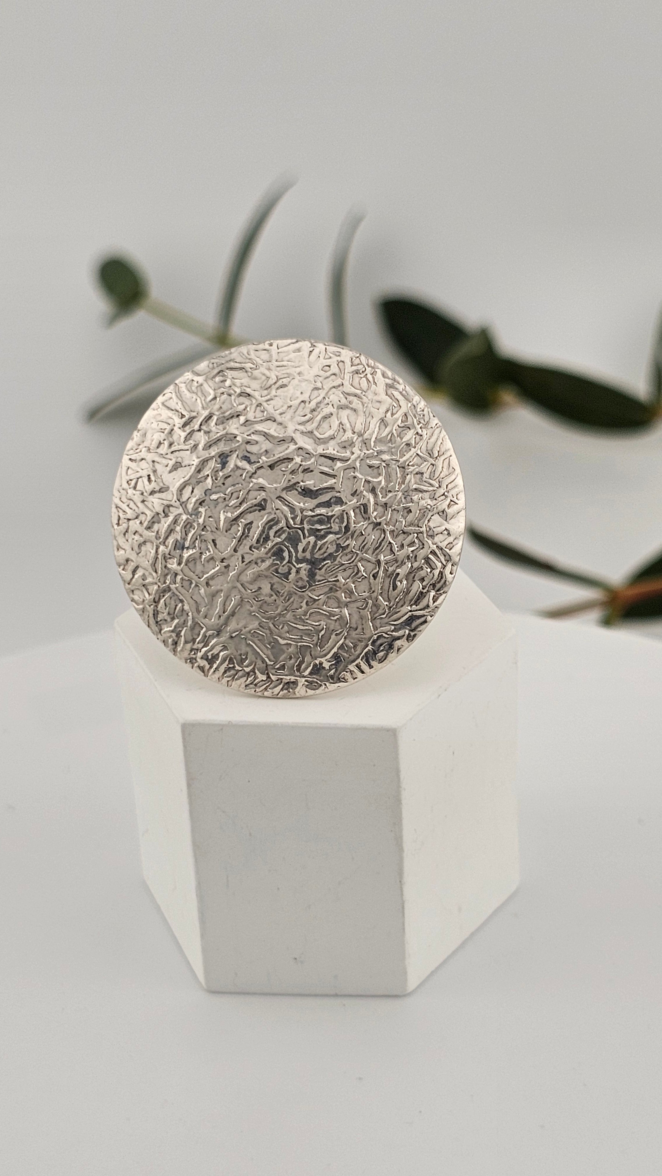 925 Sterling Silver Large,Round, Textured Statement Ring,size O 1/2