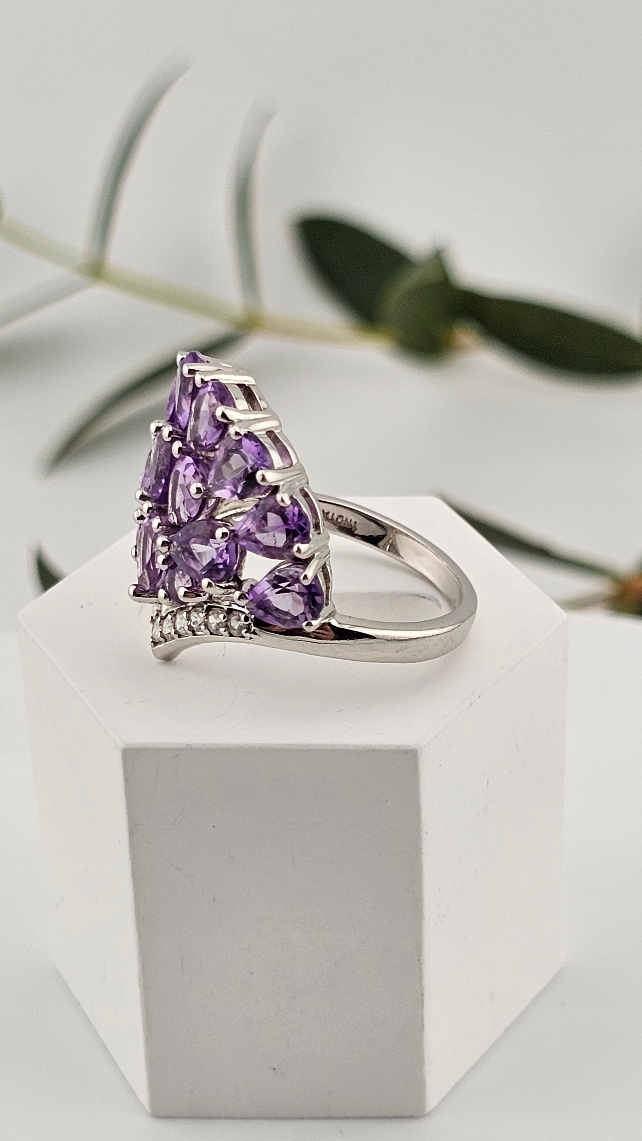 Preloved 925 Sterling Silver Ring set with Natural Amethyst and Clear Zirconia