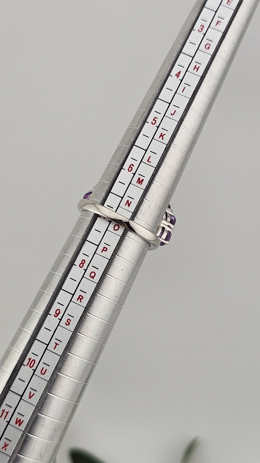 Preloved 925 Sterling Silver Ring set with Natural Amethyst and Clear Zirconia