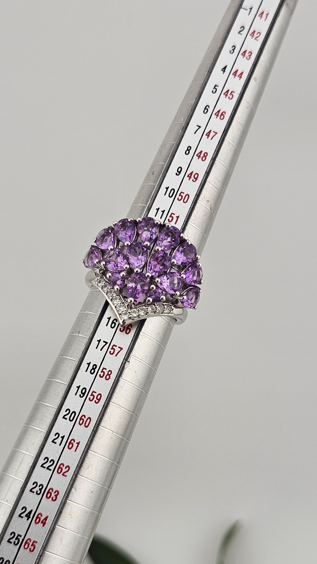 Preloved 925 Sterling Silver Ring set with Natural Amethyst and Clear Zirconia