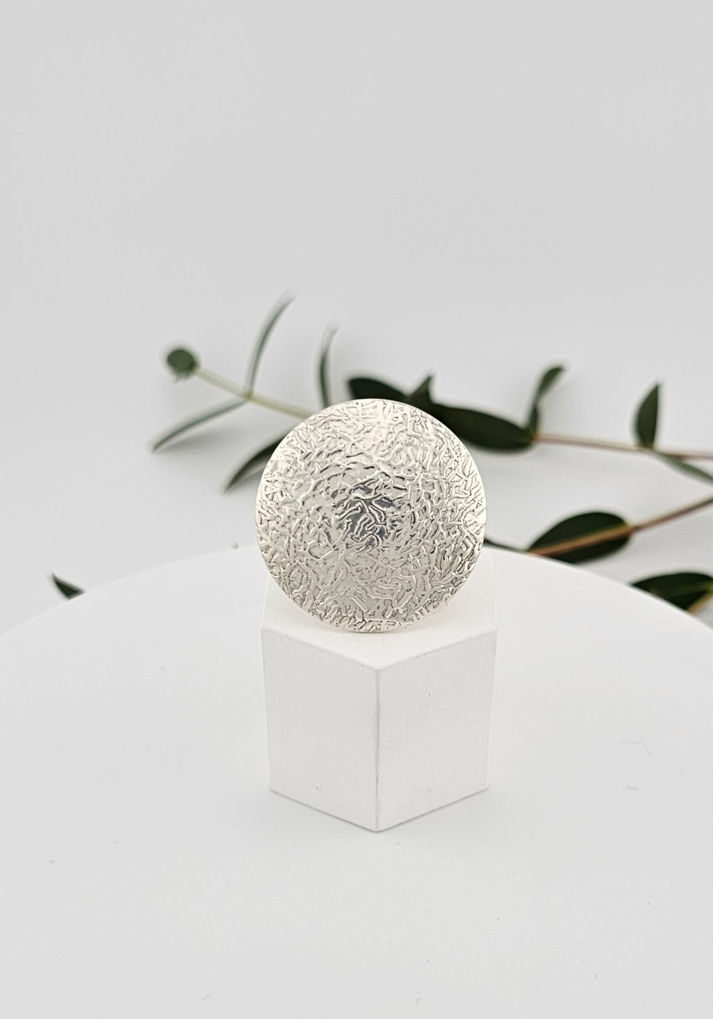 925 Sterling Silver Large,Round, Textured Statement Ring,size O 1/2