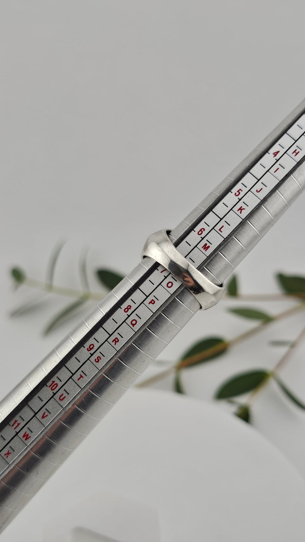 925 Sterling Silver Ring Featuring Natural Lapis Lazuli Gemstone, size M 1/2