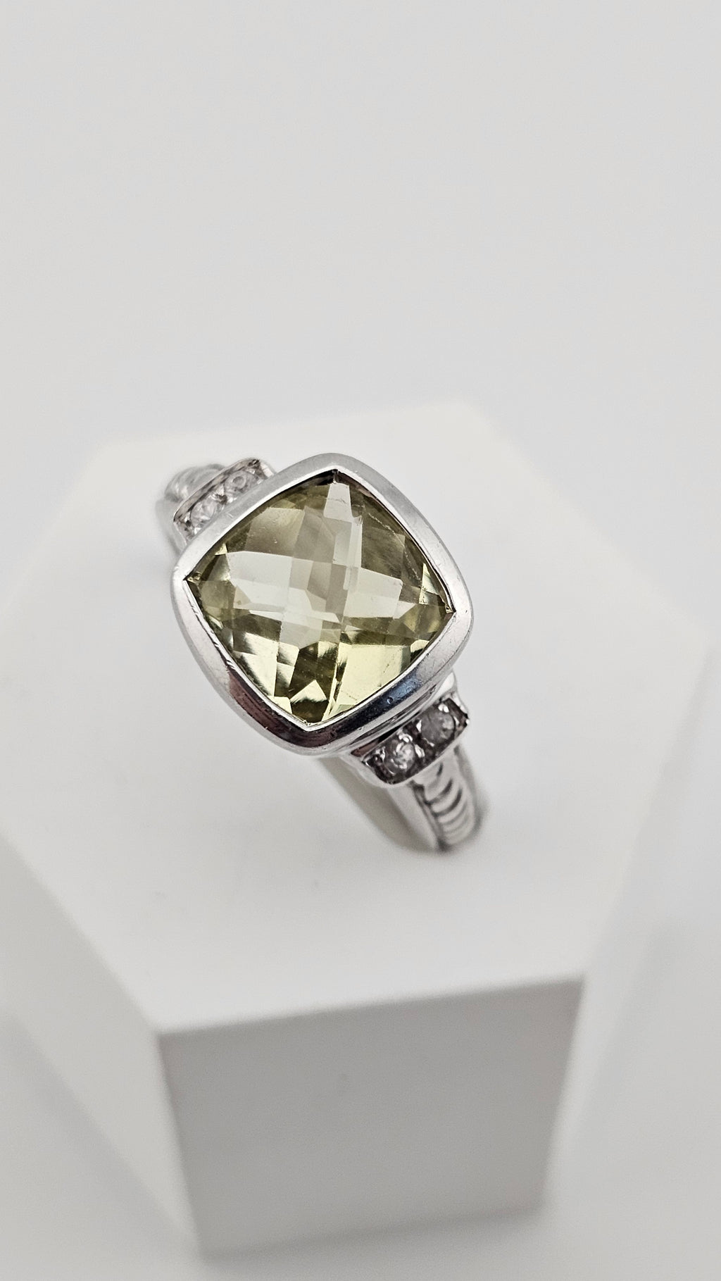 925 Sterling Ring set with Natural Lemon Quartz, size M 1/2