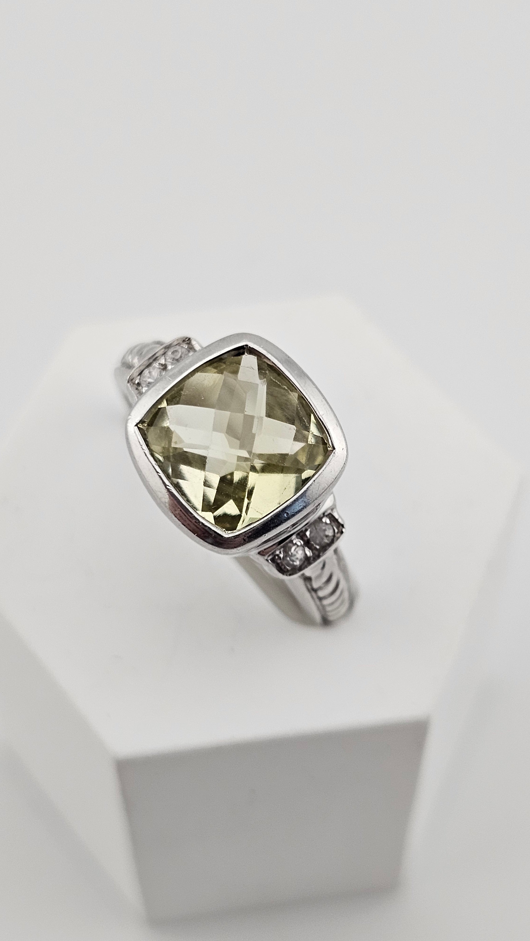 925 Sterling Ring set with Natural Lemon Quartz, size M 1/2