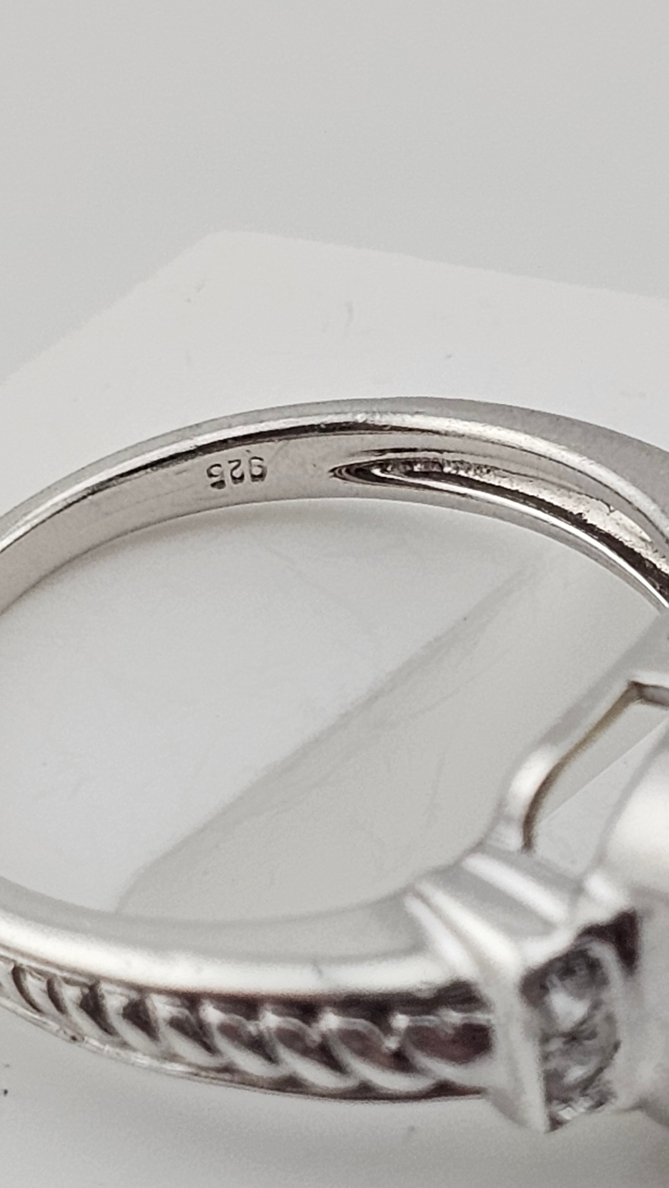 925 Sterling Ring set with Natural Lemon Quartz, size M 1/2