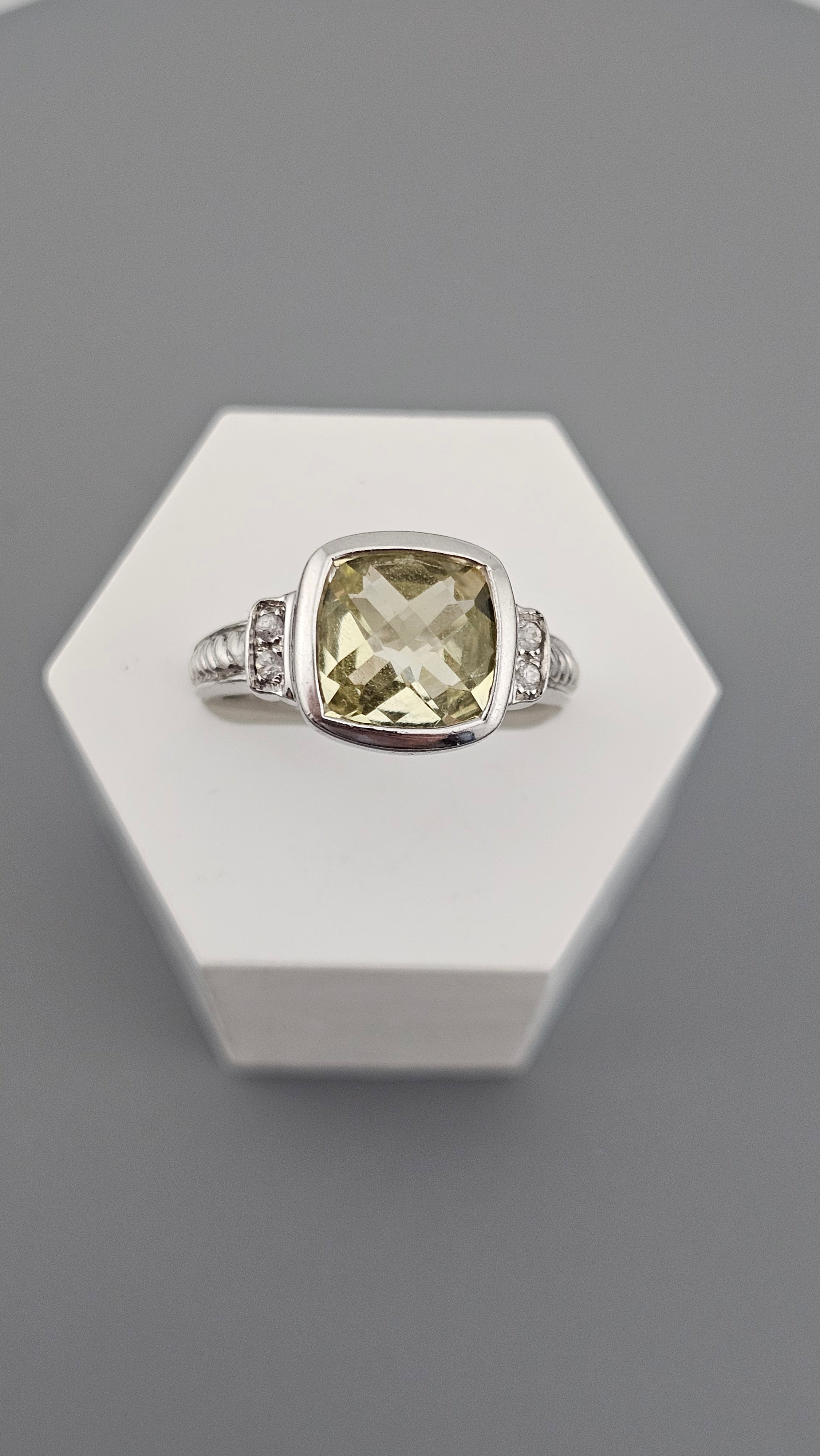 925 Sterling Ring set with Natural Lemon Quartz, size M 1/2