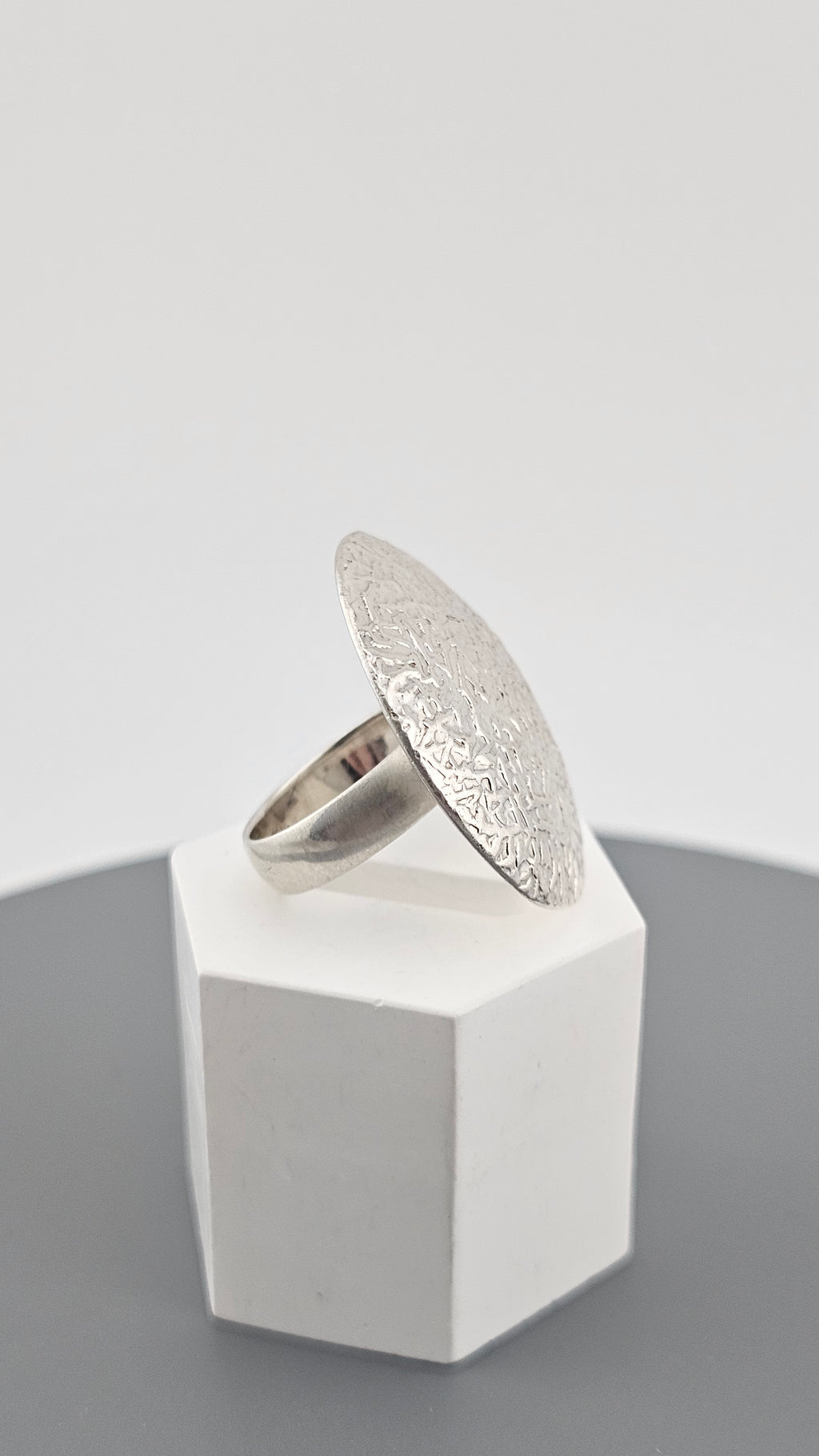 925 Sterling Silver Large,Round, Textured Statement Ring,size O 1/2