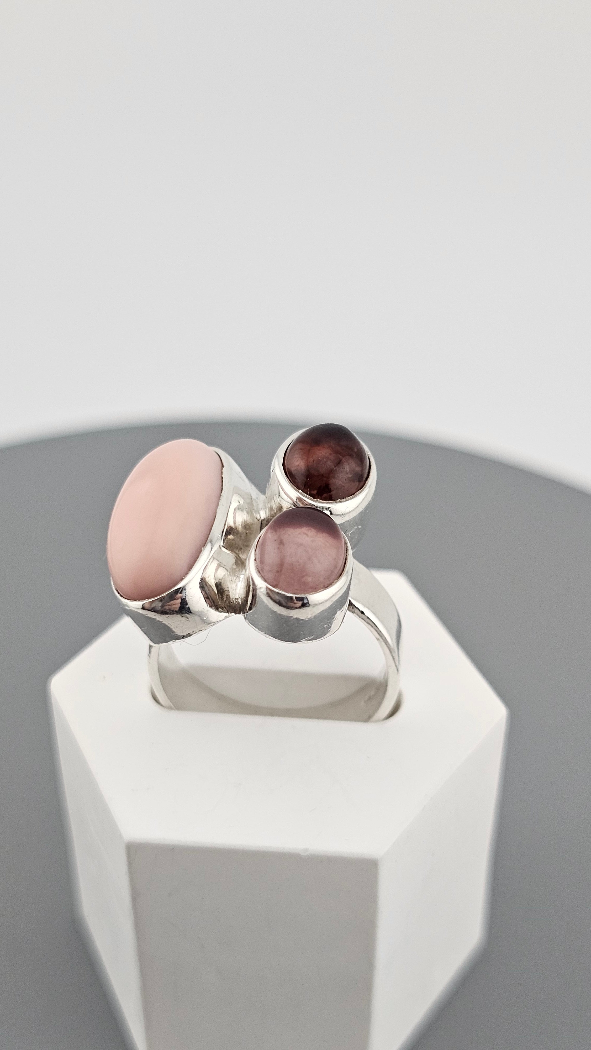 925 Sterling Silver Ring Featuring Multicoloured Gemstones, size N 1/2