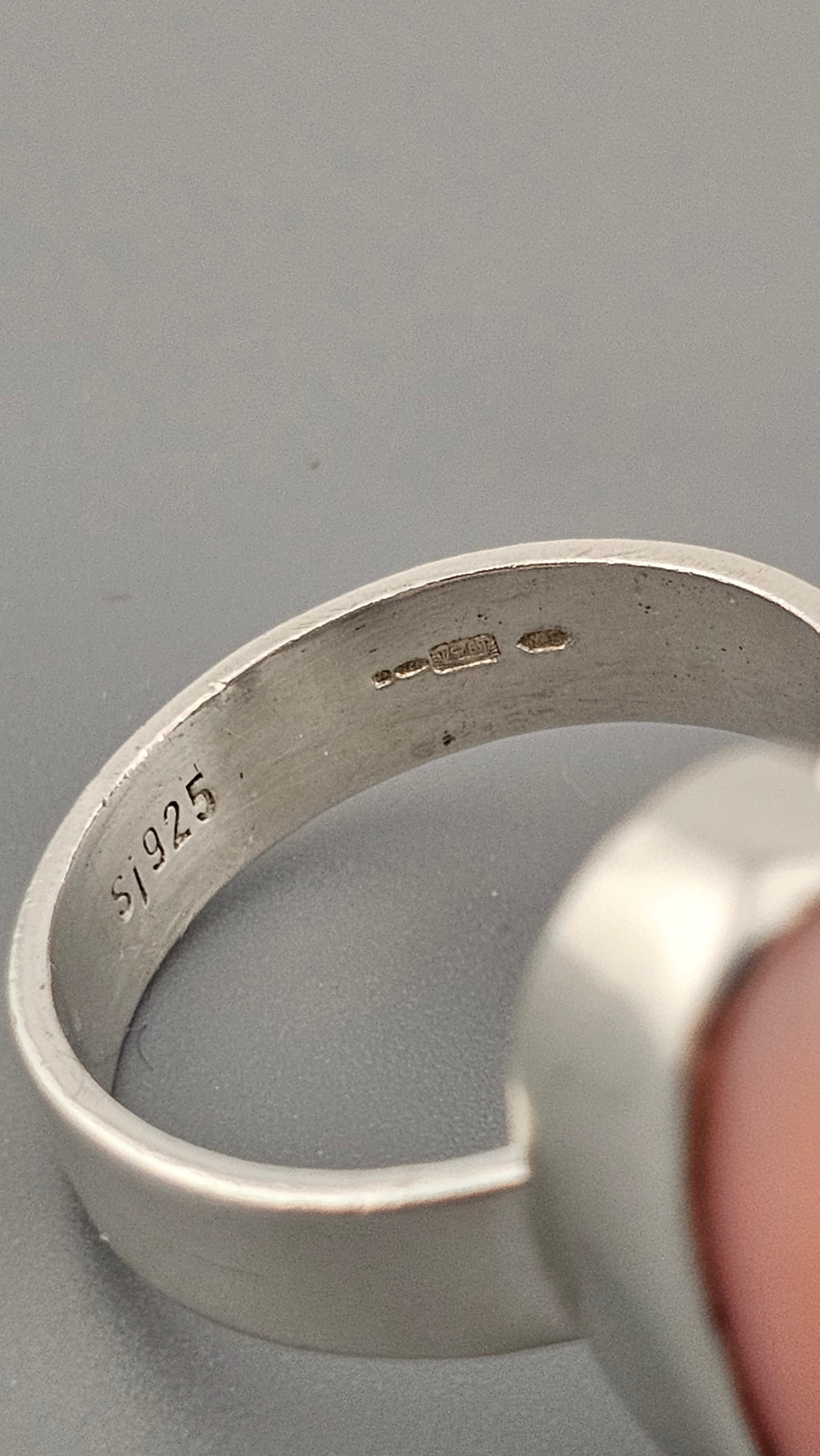 925 Sterling Silver Ring Featuring Multicoloured Gemstones, size N 1/2