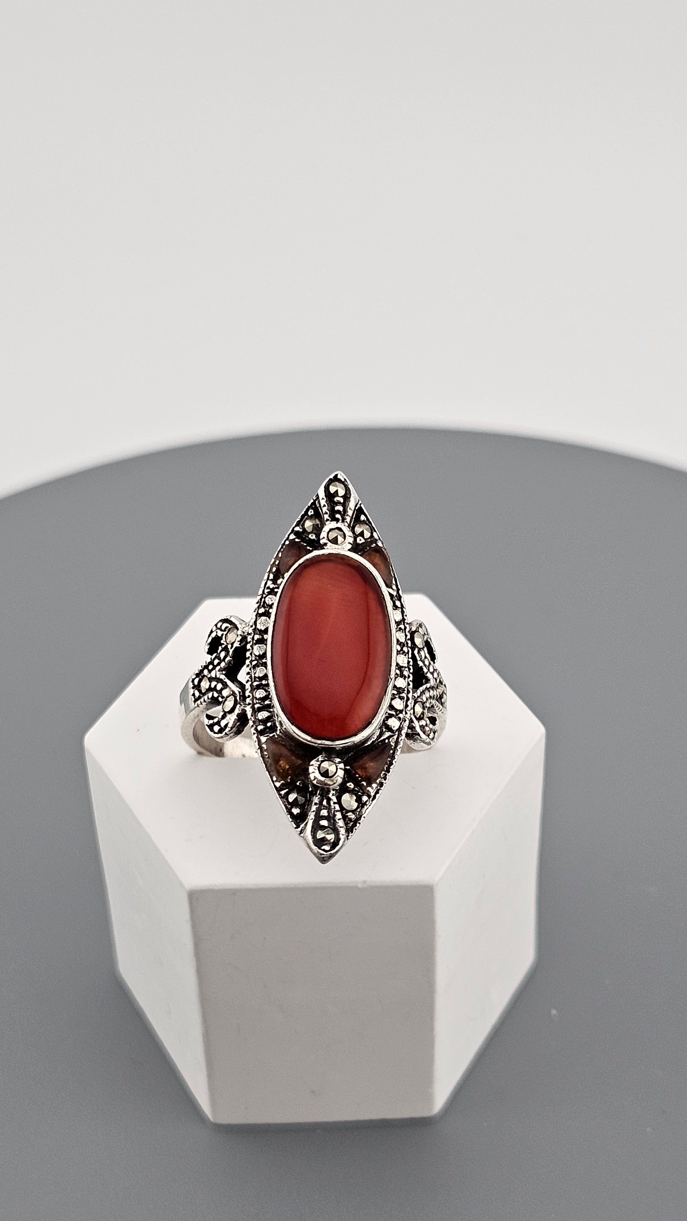 Vintage 925 Sterling Silver Carnelian and Marcasite set Ring , size P 1/2