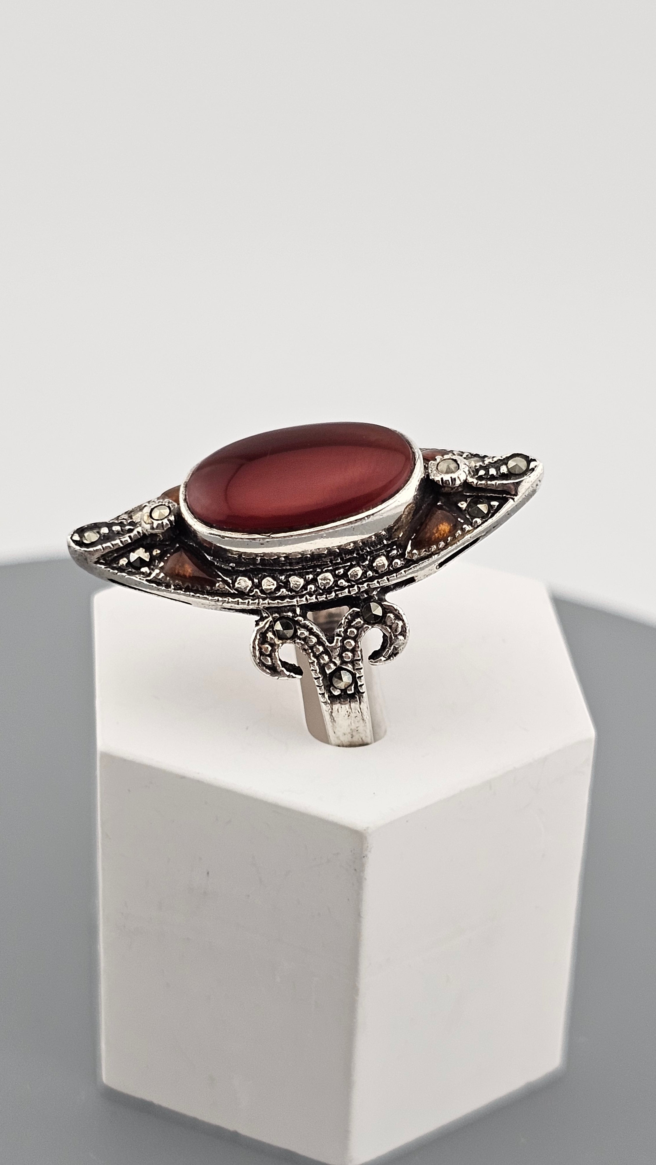 Vintage 925 Sterling Silver Carnelian and Marcasite set Ring , size P 1/2