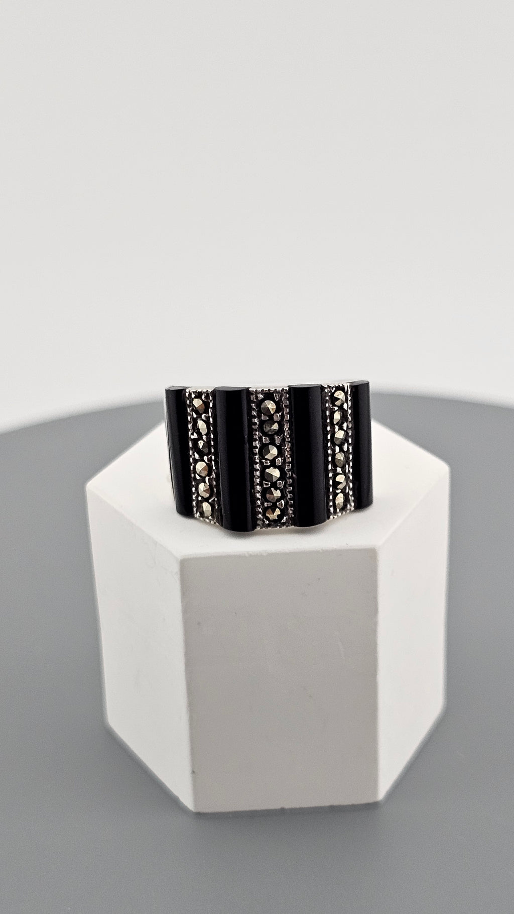925 Sterling Silver Wide Band Ring Featuring Black Onyx and Marcasites, M 1/2