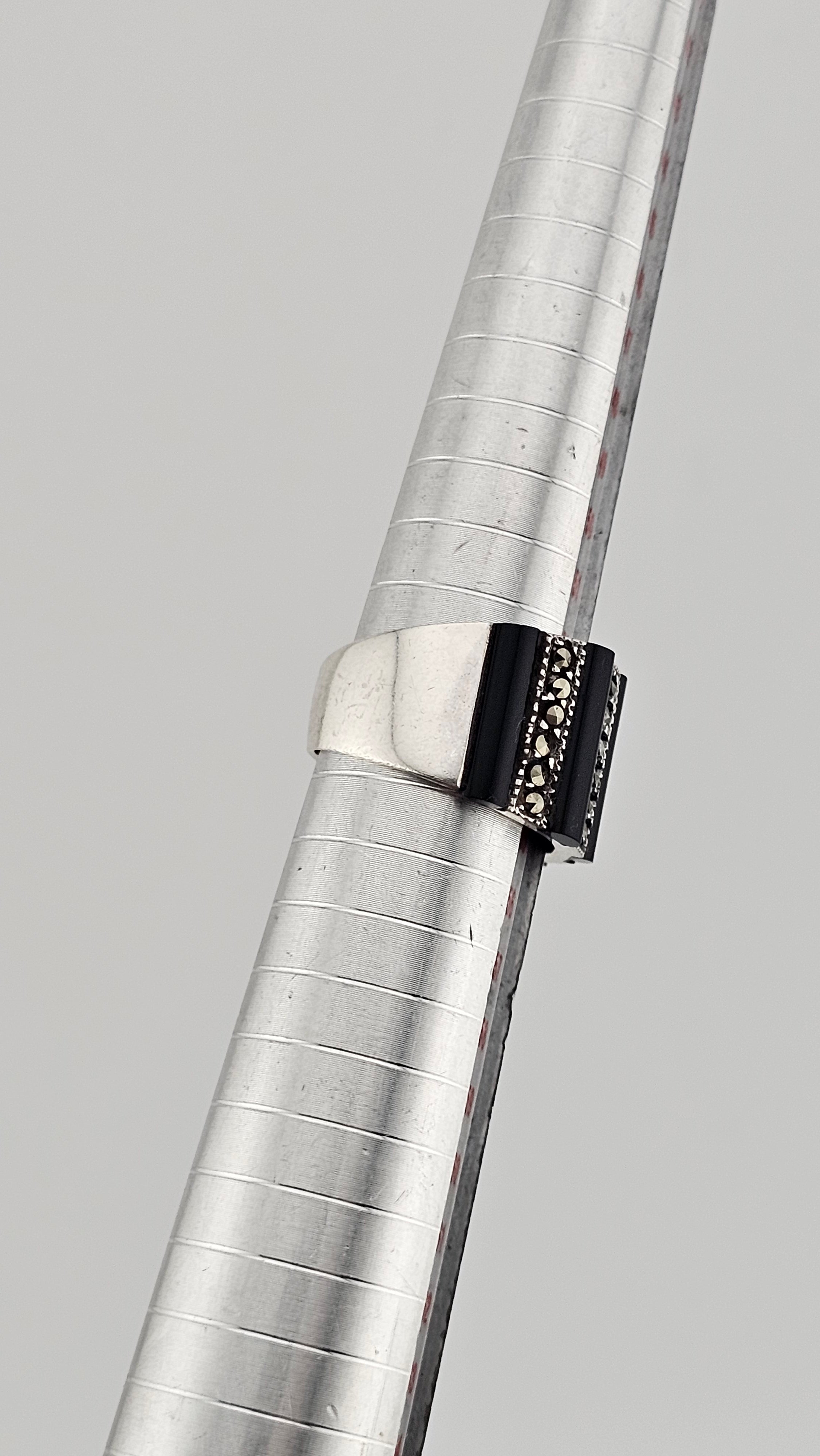 925 Sterling Silver Wide Band Ring Featuring Black Onyx and Marcasites, M 1/2