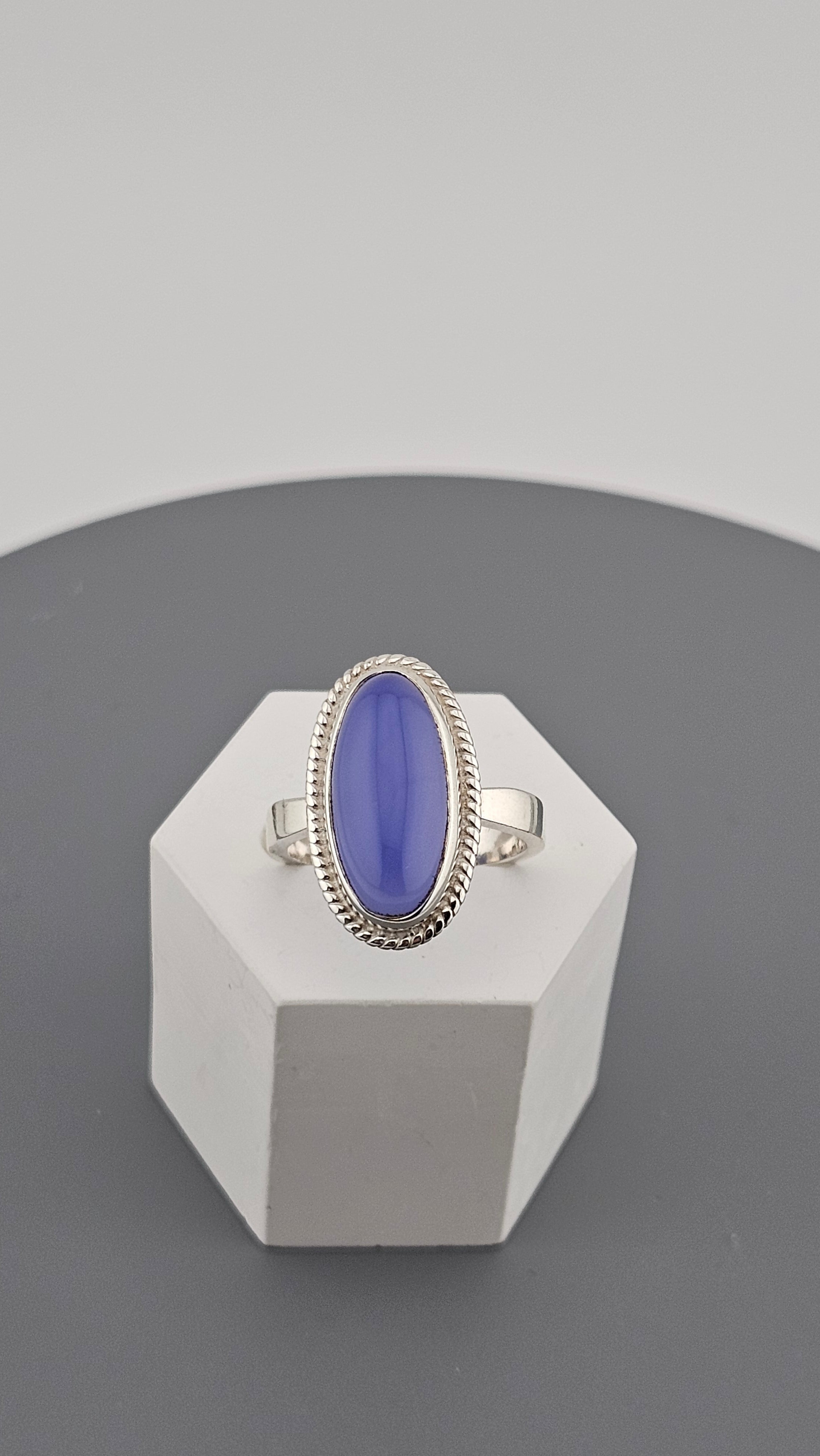Vintage 1986 Edinburgh Sterling Silver Ring set with Blue Chalcedony, size M 1/2