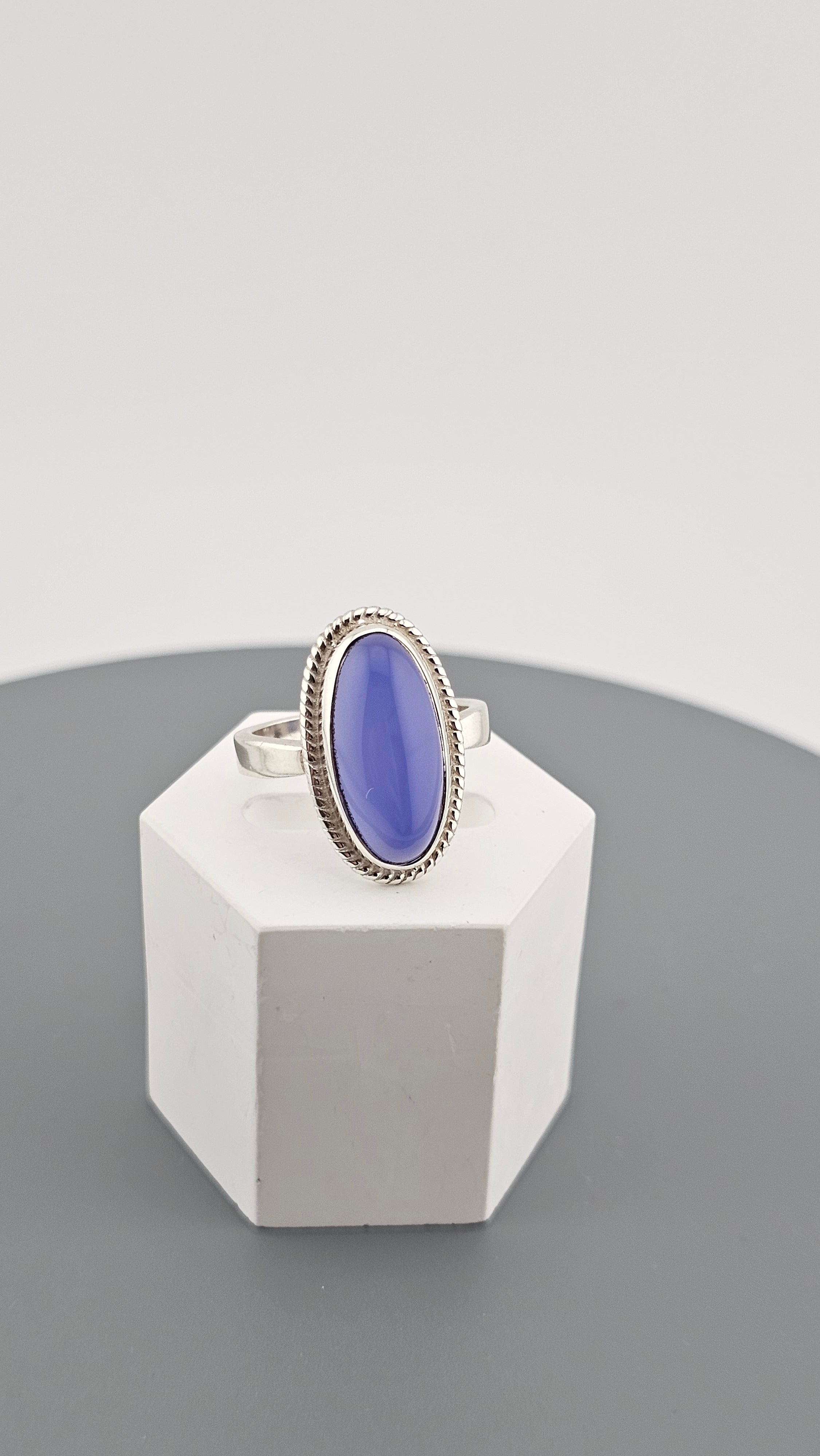 Vintage 1986 Edinburgh Sterling Silver Ring set with Blue Chalcedony, size M 1/2