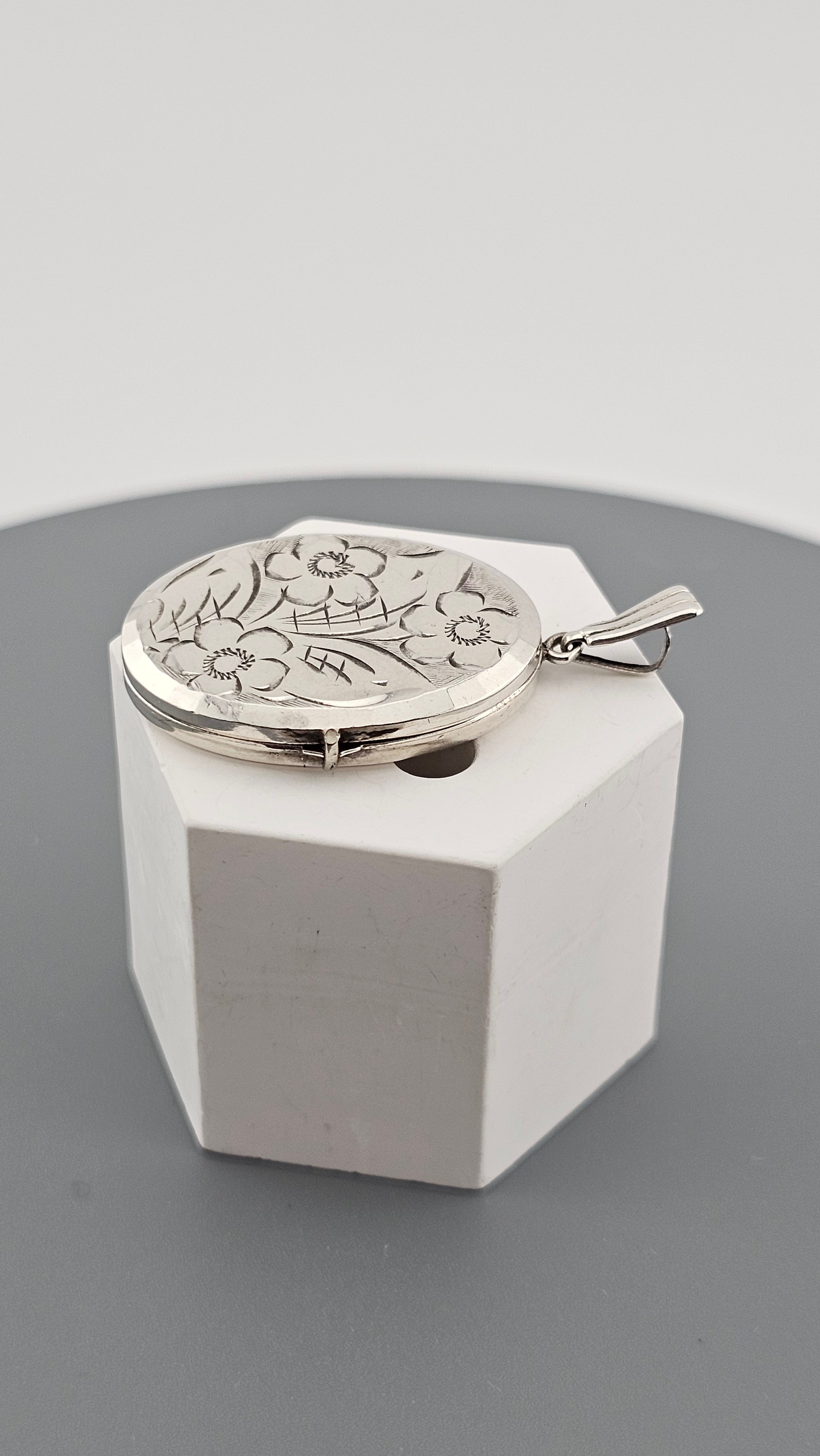 Vintage 925 Sterling Silver 1970’s Georg Jensen Floral Locket Pendant