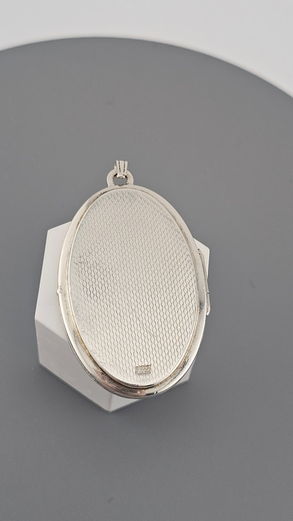 Vintage 925 Sterling Silver Large Oval Locket pendant