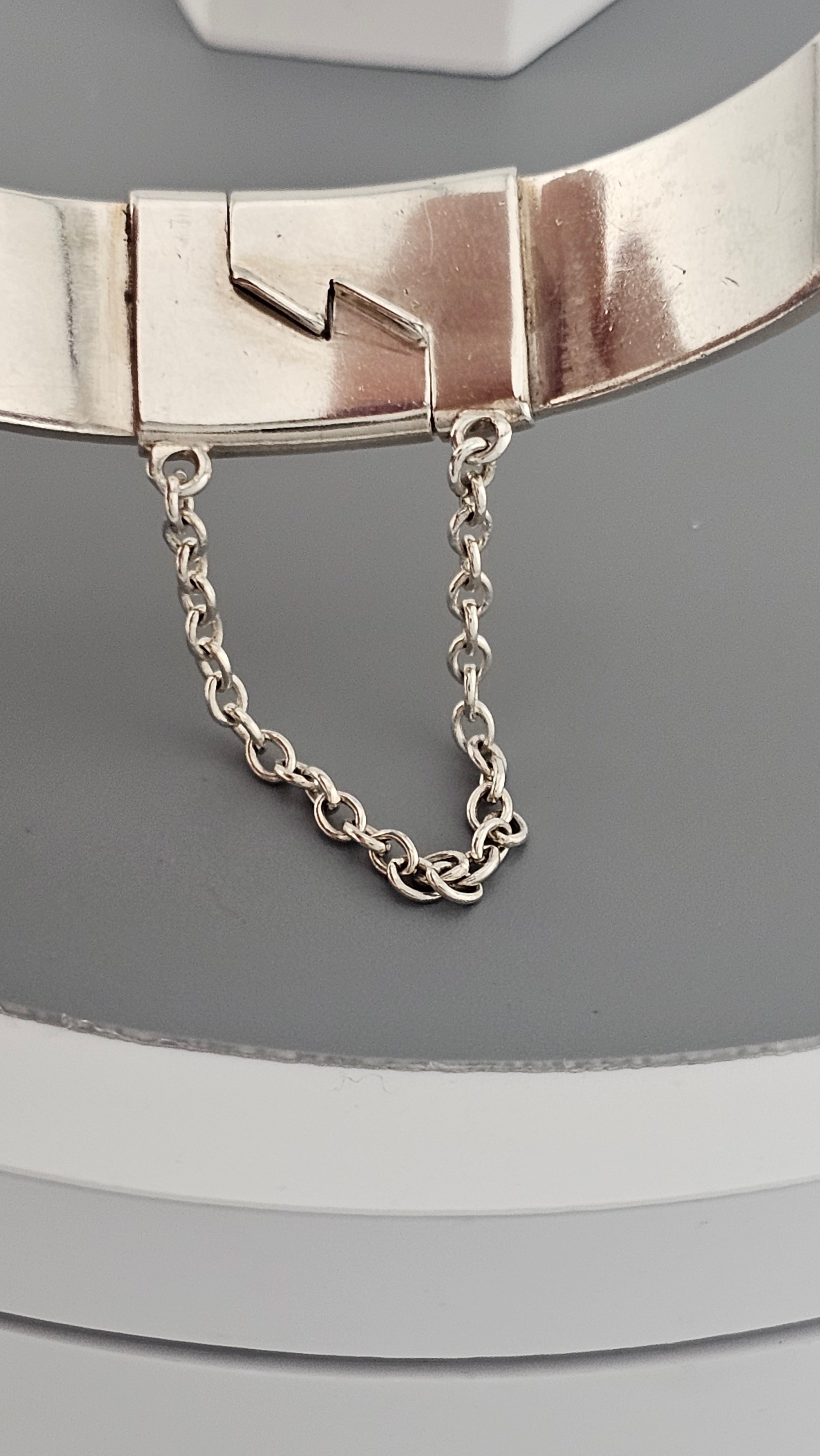 Vintage Solid 925 Sterling Silver 1972 Bangle