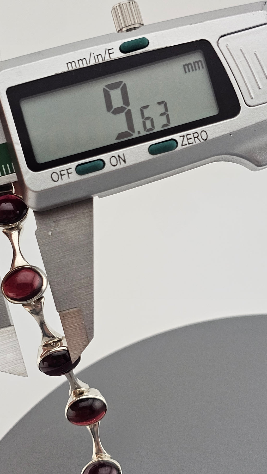 Vintage 925 Sterling Silver Bracelet set with Natural Cabochon Garnets