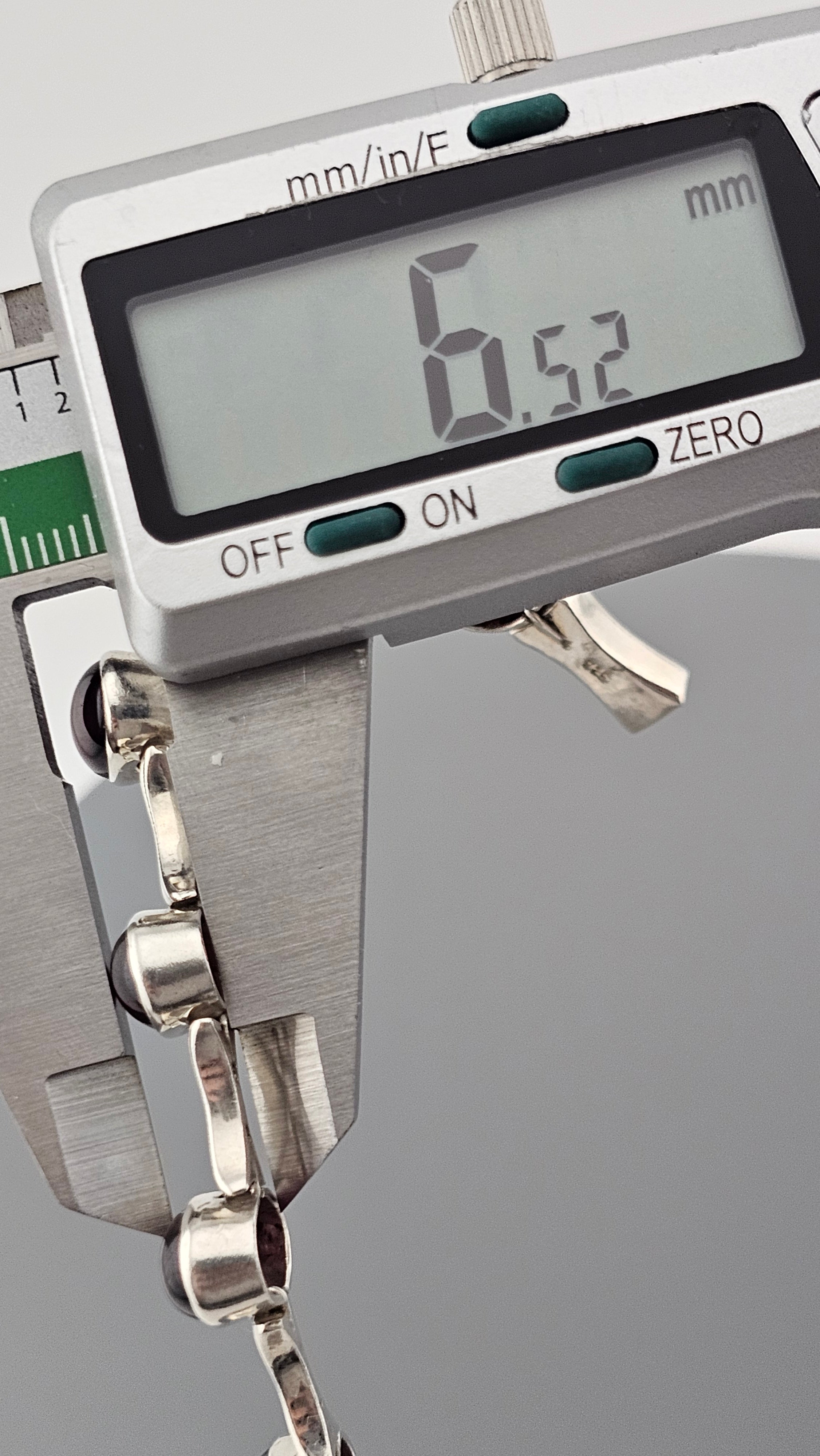 Vintage 925 Sterling Silver Bracelet set with Natural Cabochon Garnets