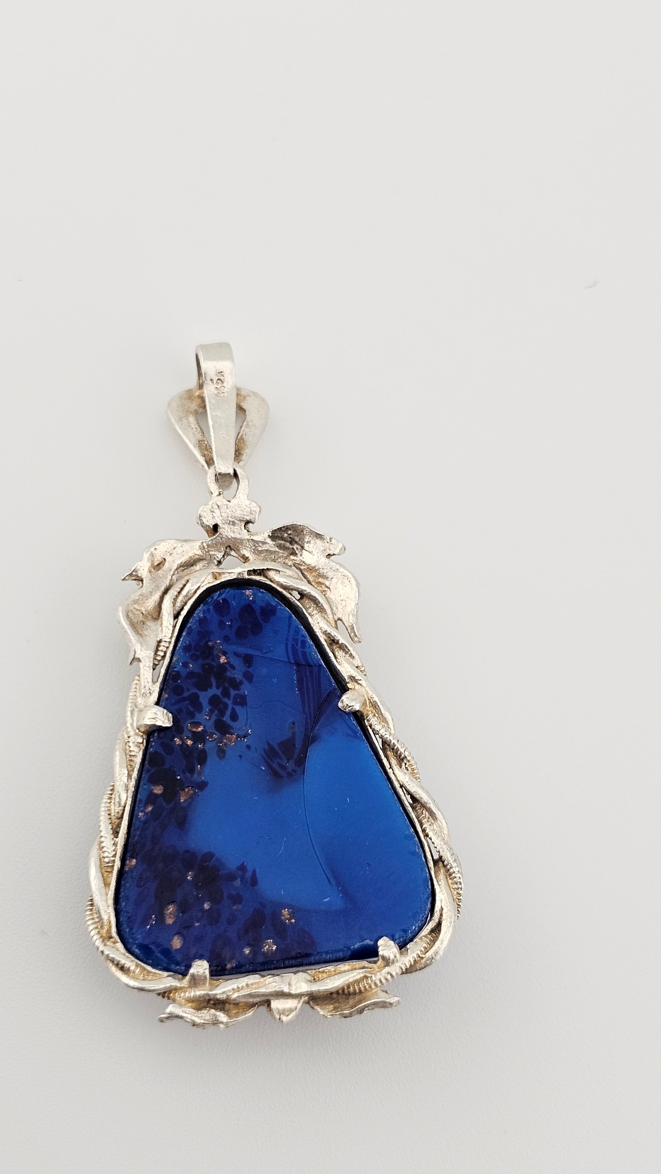 Vintage 925 Sterling Silver Pendant set with Natural Lapis Lazuli