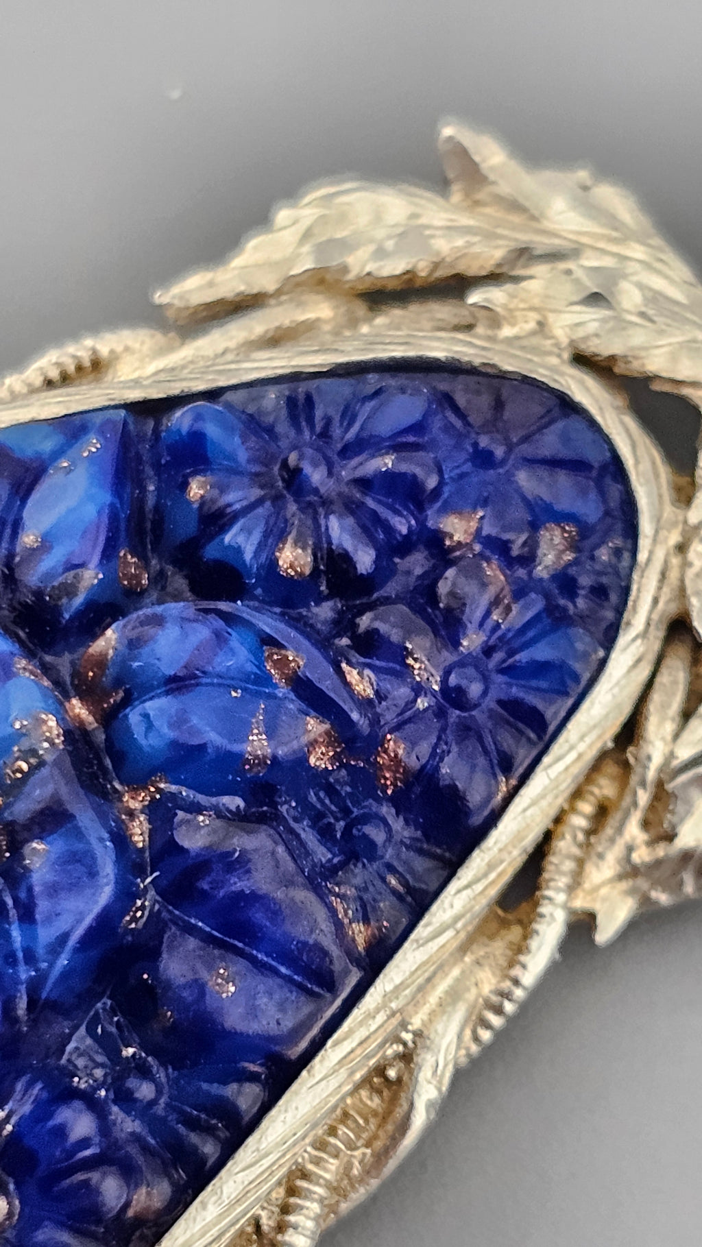 Vintage 925 Sterling Silver Pendant set with Natural Lapis Lazuli