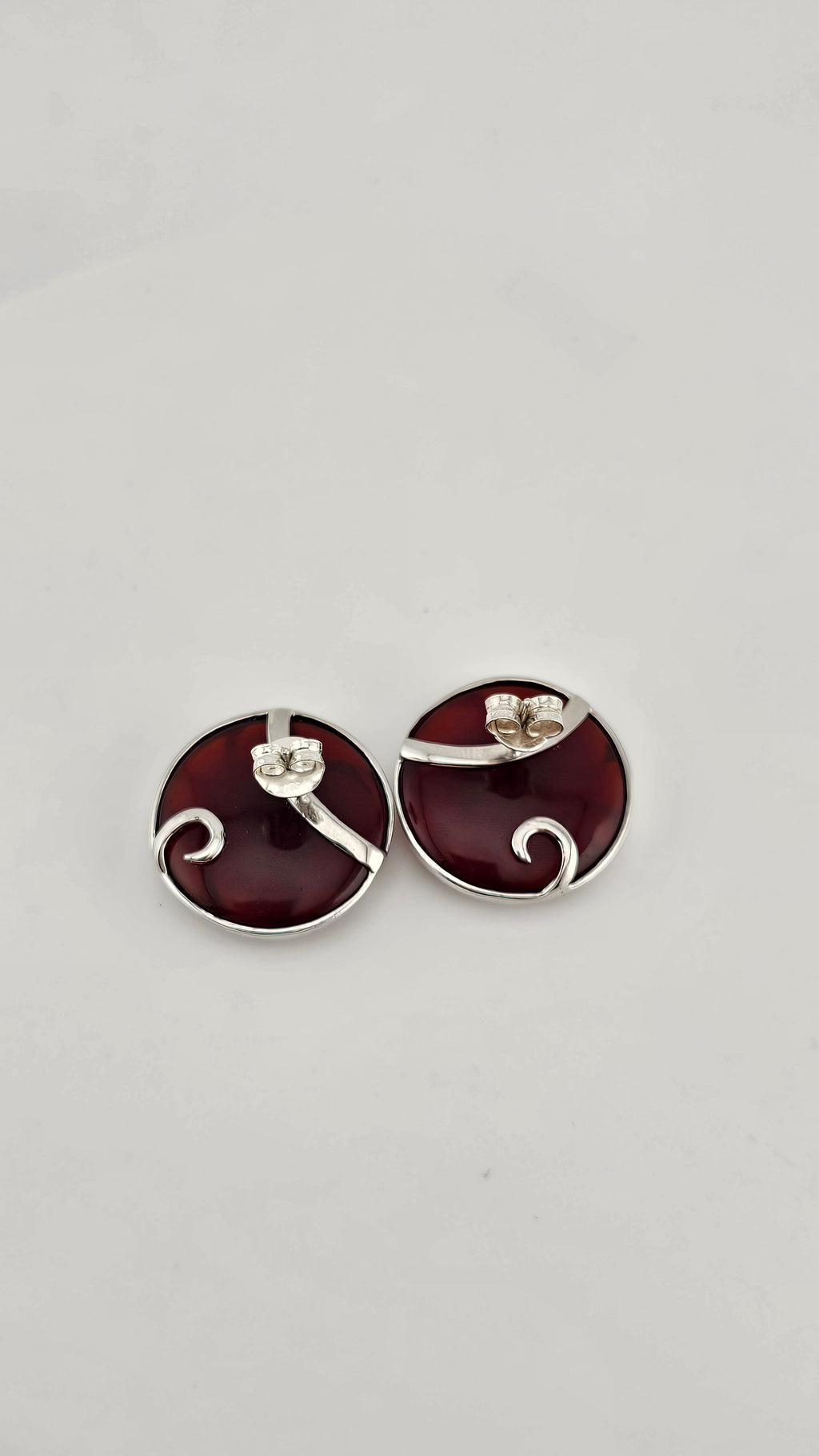 925 Sterling Silver Round Stud Earrings set with Carnelian