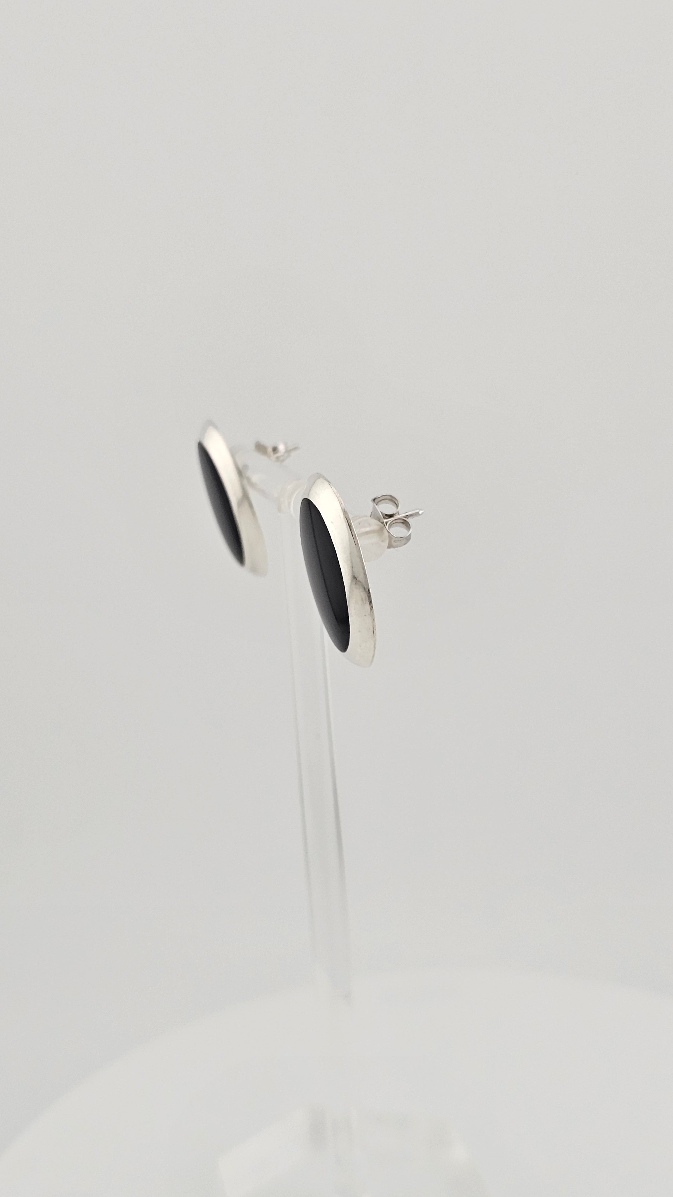 925 Sterling Silver Large Oval Stud Earrings set with Black Onyx