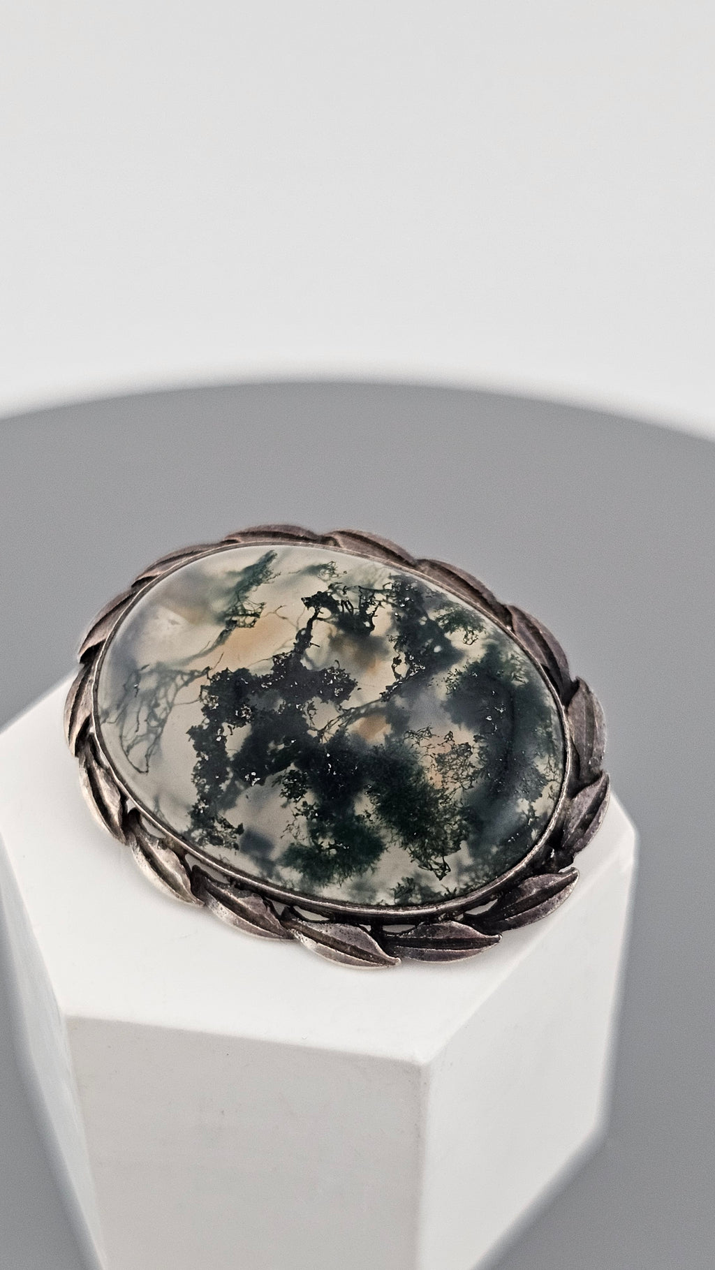 Vintage Sterling Silver Brooch Set with Large ,Oval Moss Agate