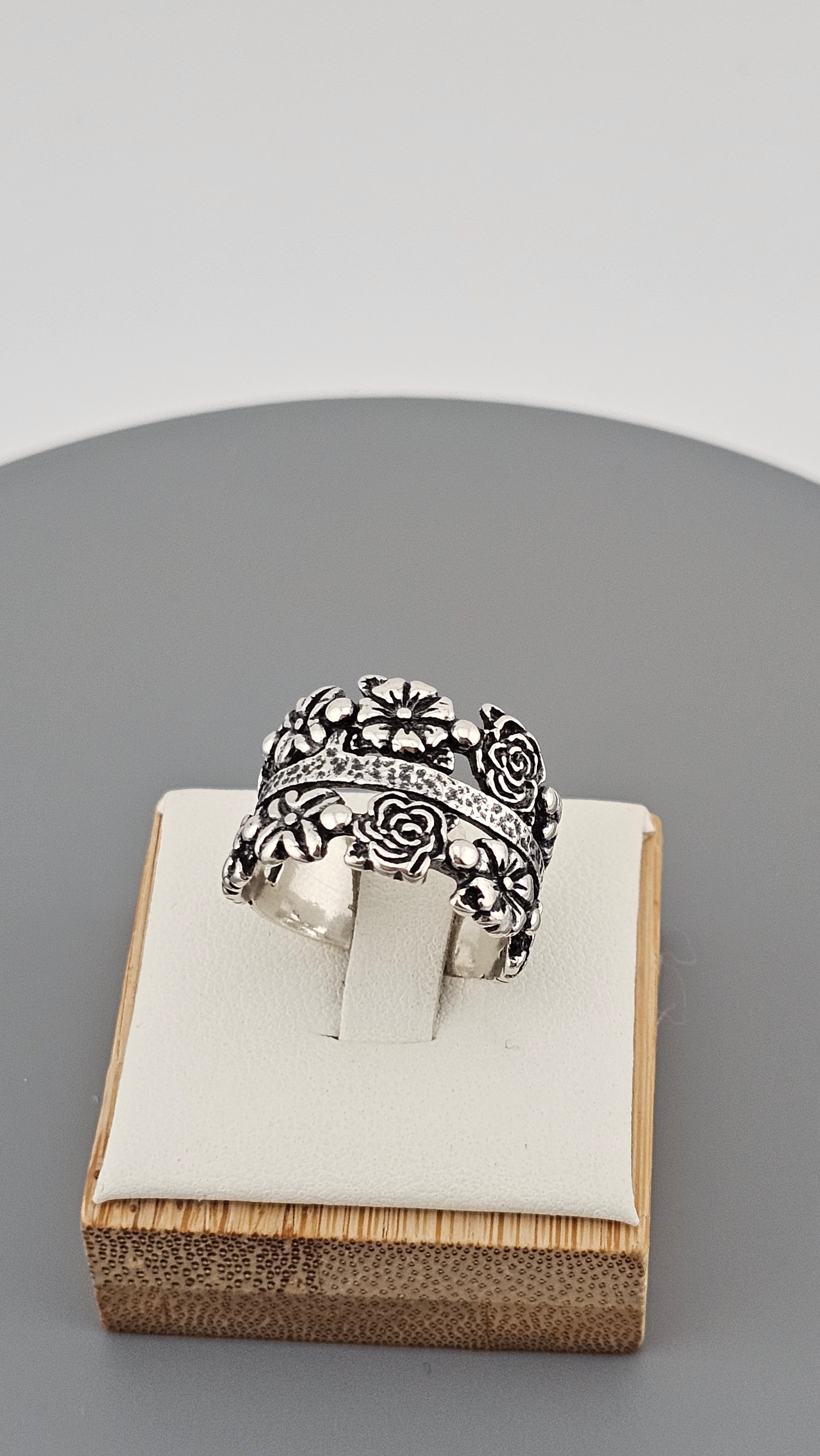 Sterling Silver Wide Band Ring Featuring Floral Cut Out Design, size P 1/2