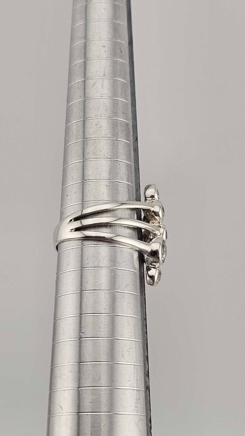 Sterling Silver Bubble Ring set with Cubic Zirconia, size Q 1/2