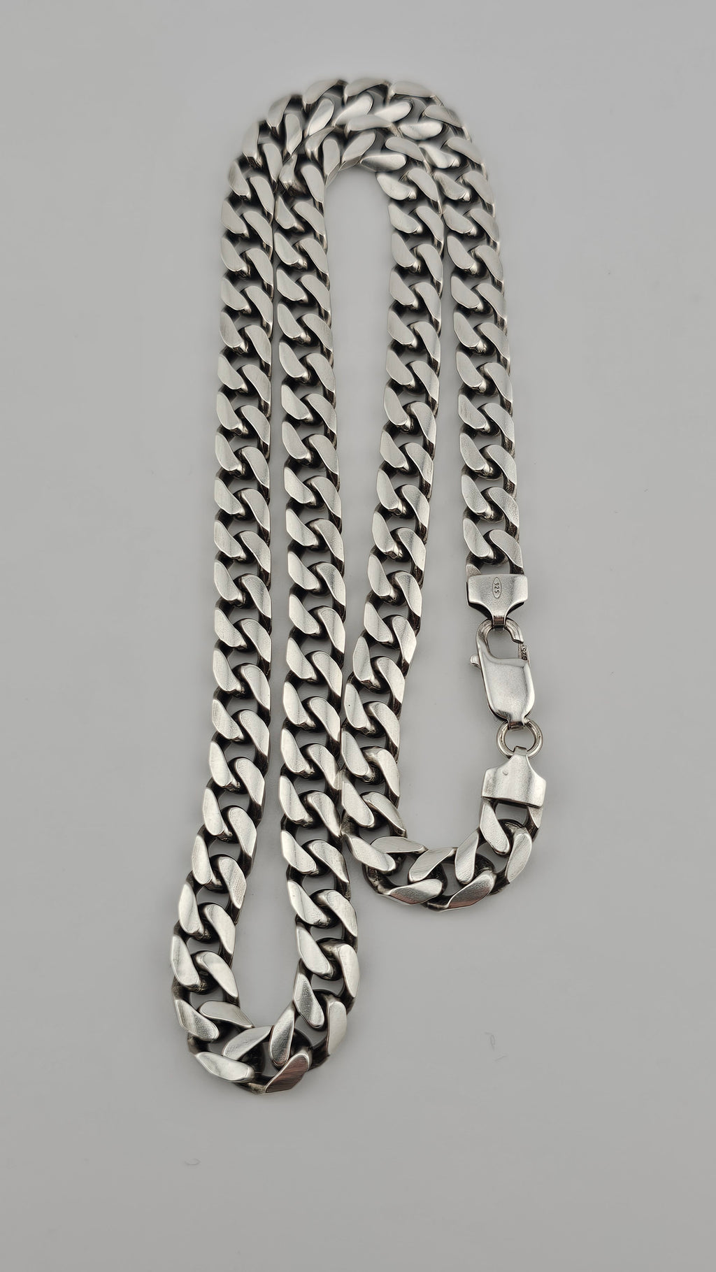 Solid 925 Sterling Heavy Weight Cuban Chain , length 56.5 cm