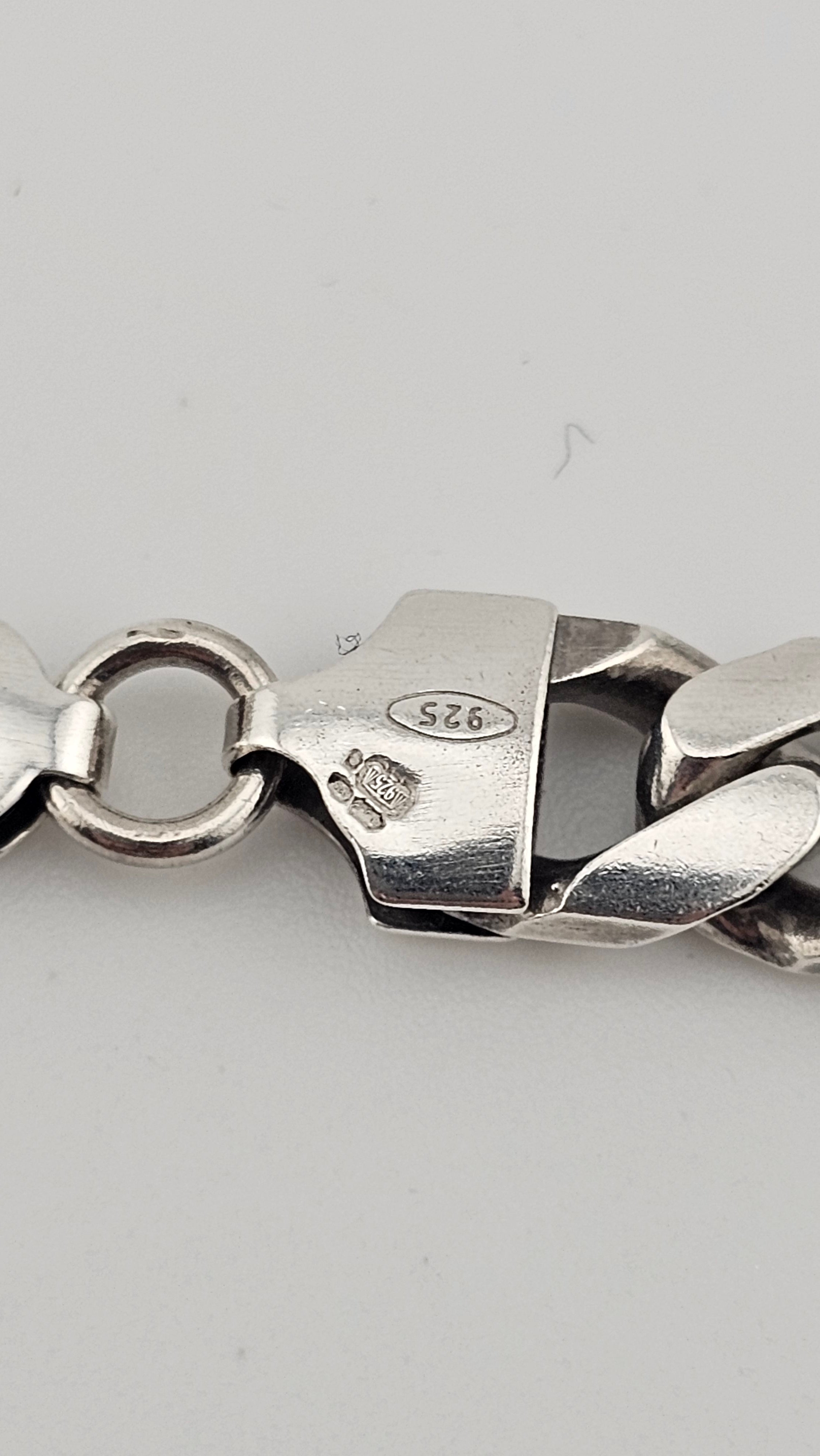 Solid 925 Sterling Heavy Weight Cuban Chain , length 56.5 cm