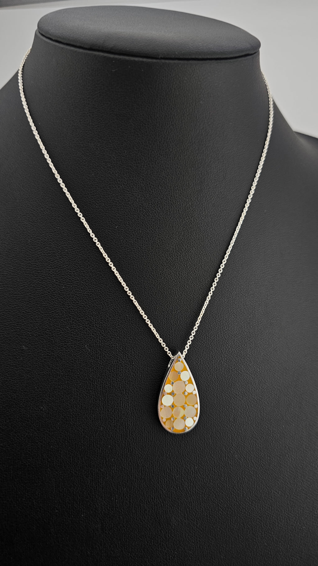 Vintage 925 Sterling Silver Pendant Necklace Featuring Mother of Pearl Inley