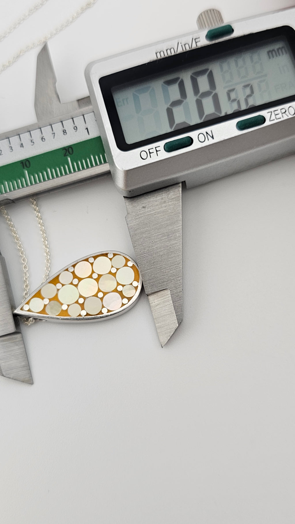 Vintage 925 Sterling Silver Pendant Necklace Featuring Mother of Pearl Inley