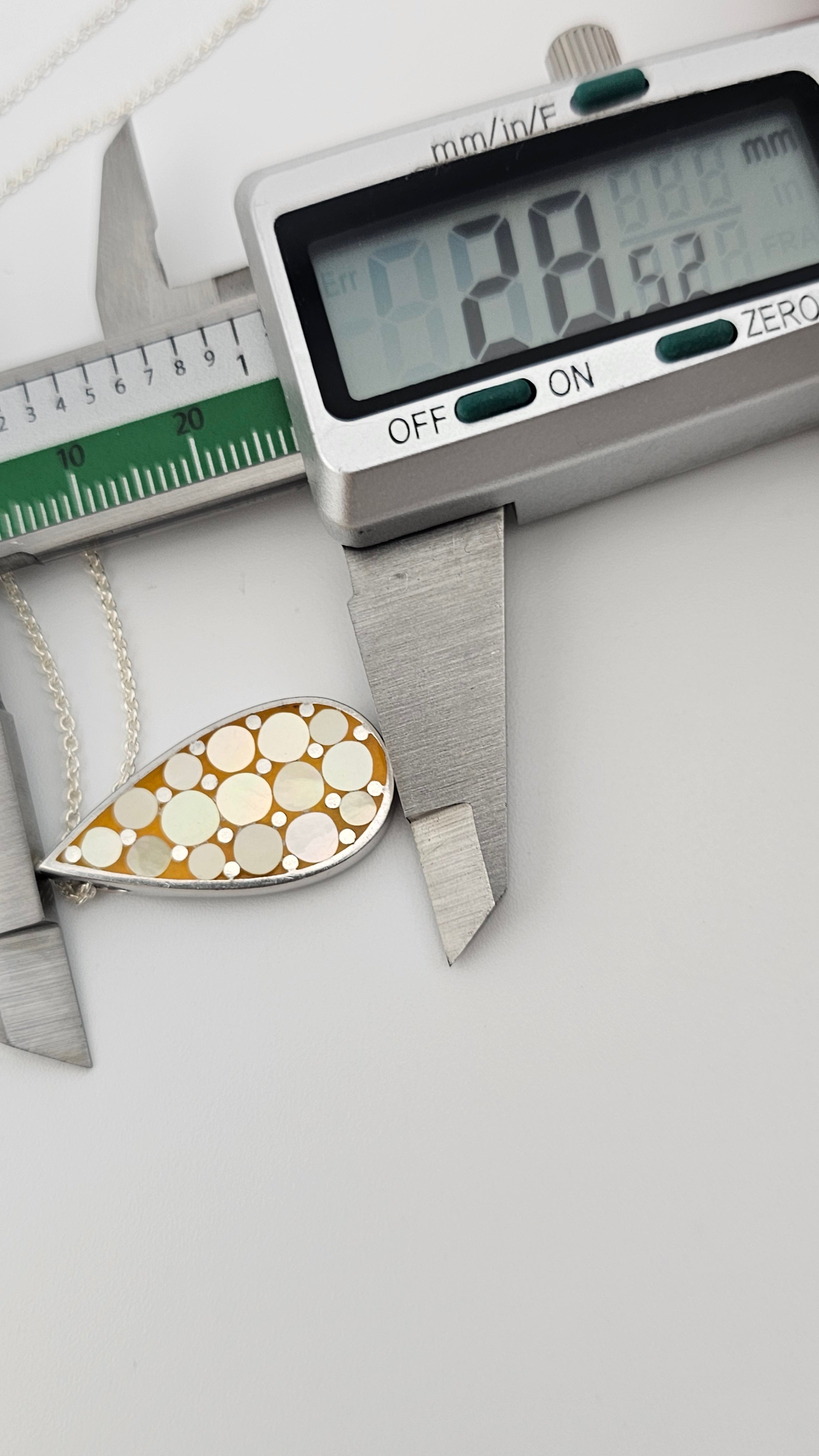 Vintage 925 Sterling Silver Pendant Necklace Featuring Mother of Pearl Inley