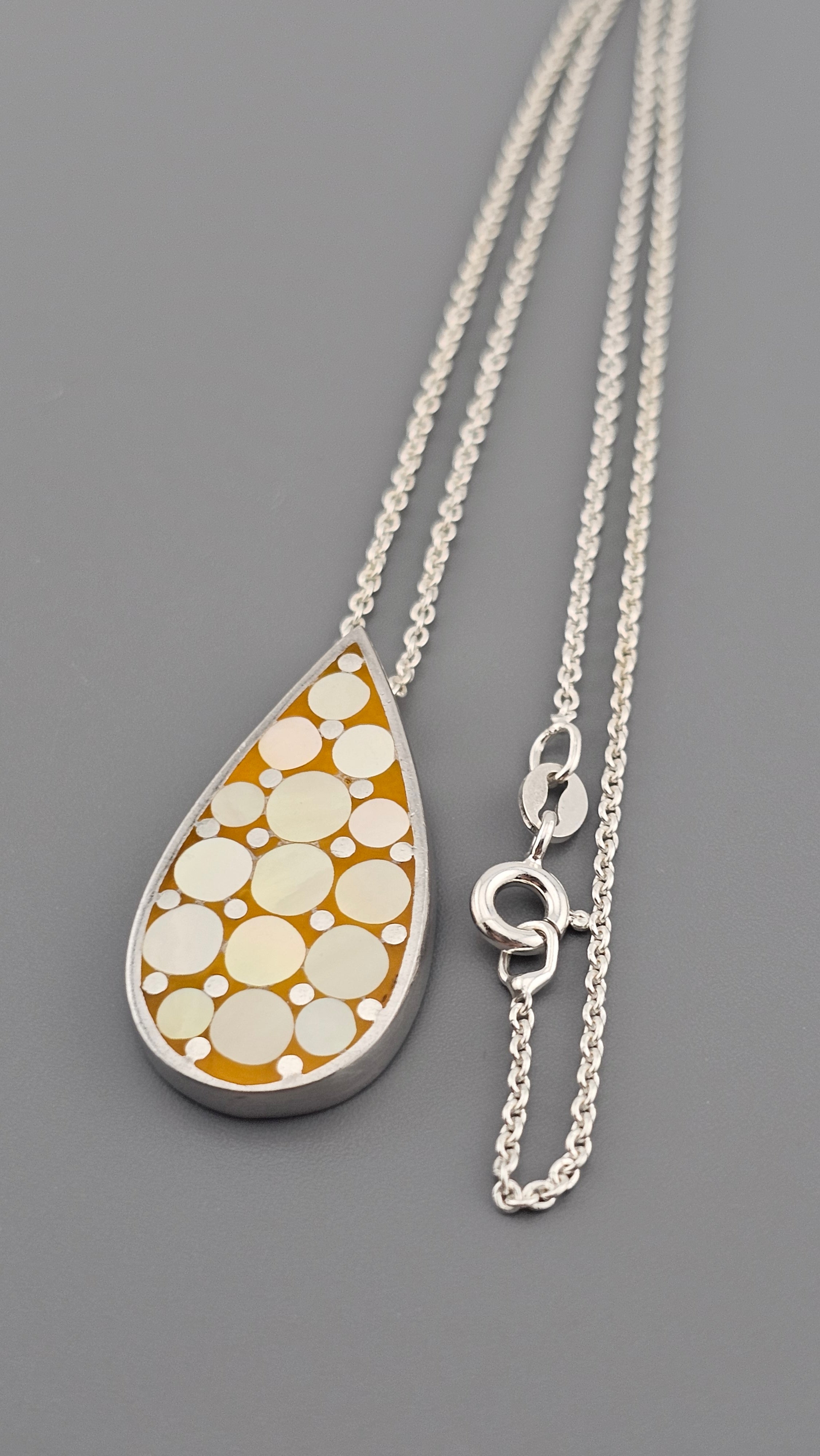 Vintage 925 Sterling Silver Pendant Necklace Featuring Mother of Pearl Inley