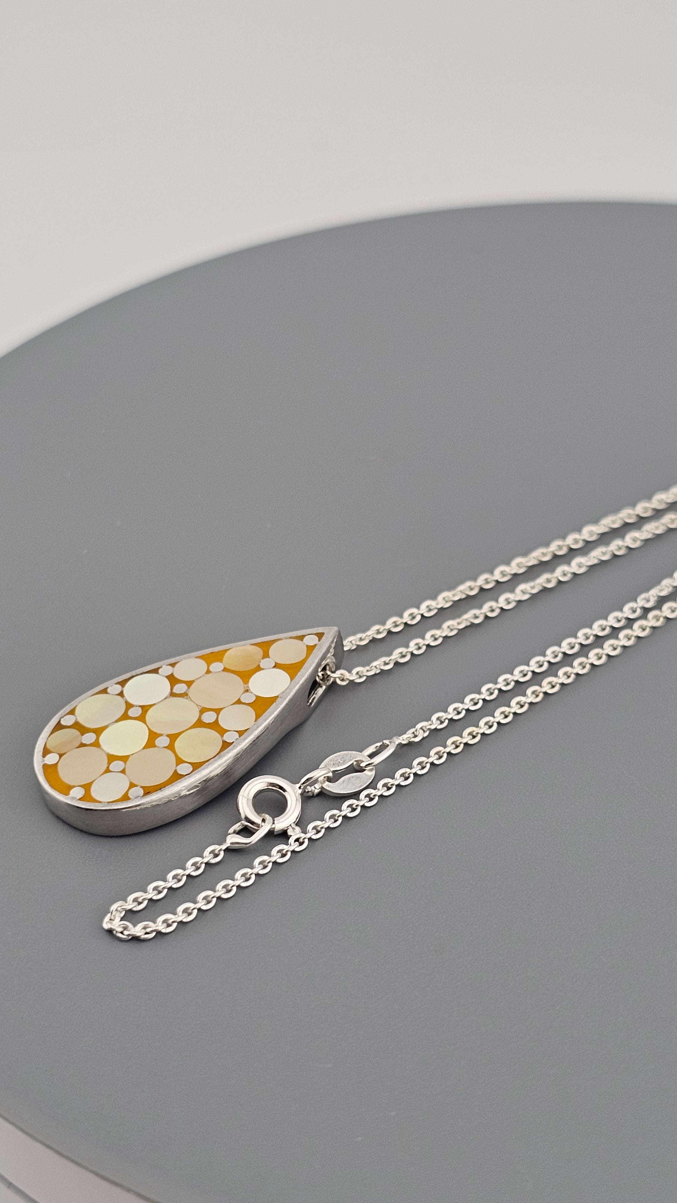 Vintage 925 Sterling Silver Pendant Necklace Featuring Mother of Pearl Inley