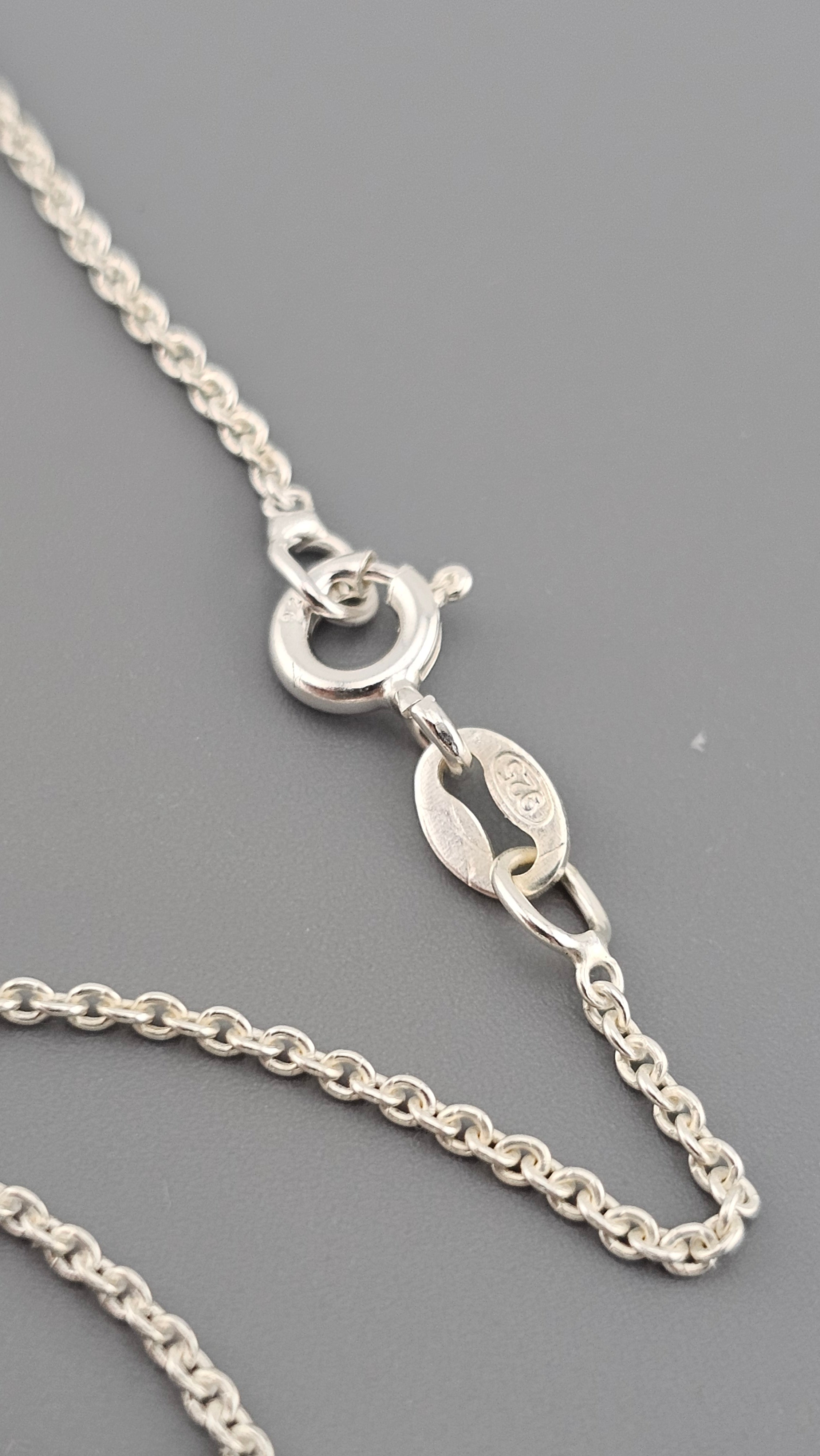 Vintage 925 Sterling Silver Pendant Necklace Featuring Mother of Pearl Inlay