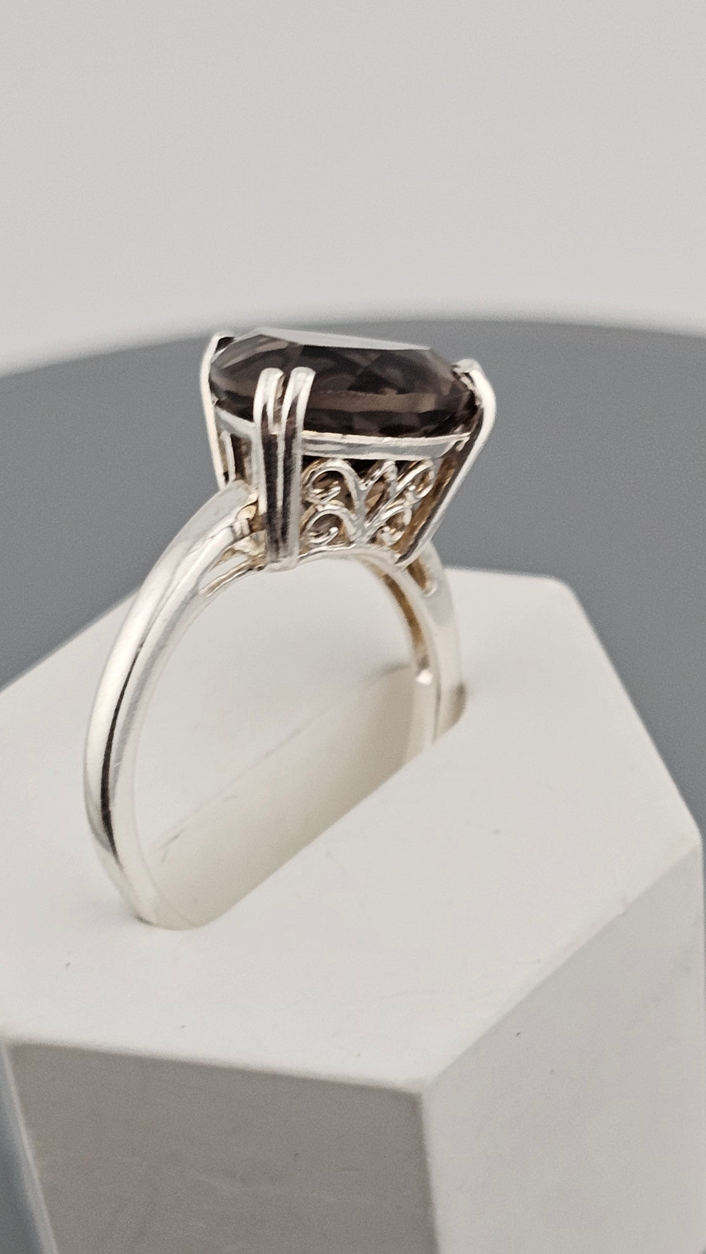 925 Sterling Silver Solitaire Ring Featuring Trillion cut Smokey Quartz, size O 1/2