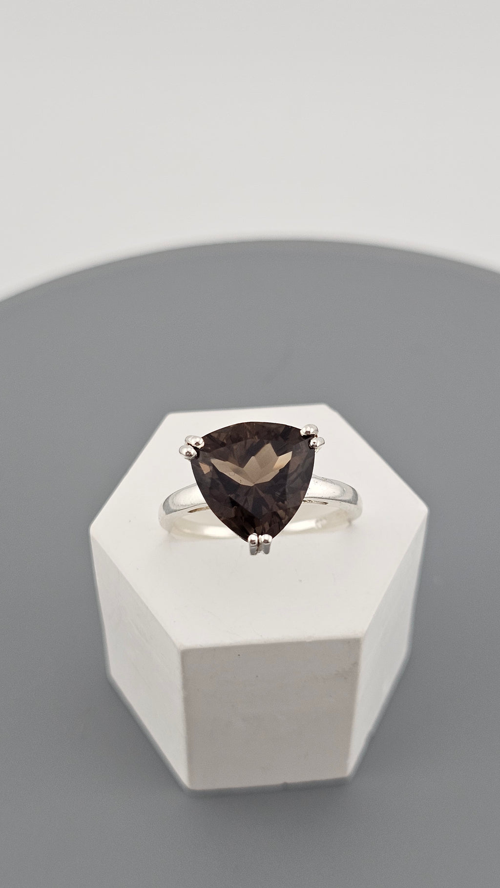 925 Sterling Silver Solitaire Ring Featuring Trillion cut Smokey Quartz, size O 1/2