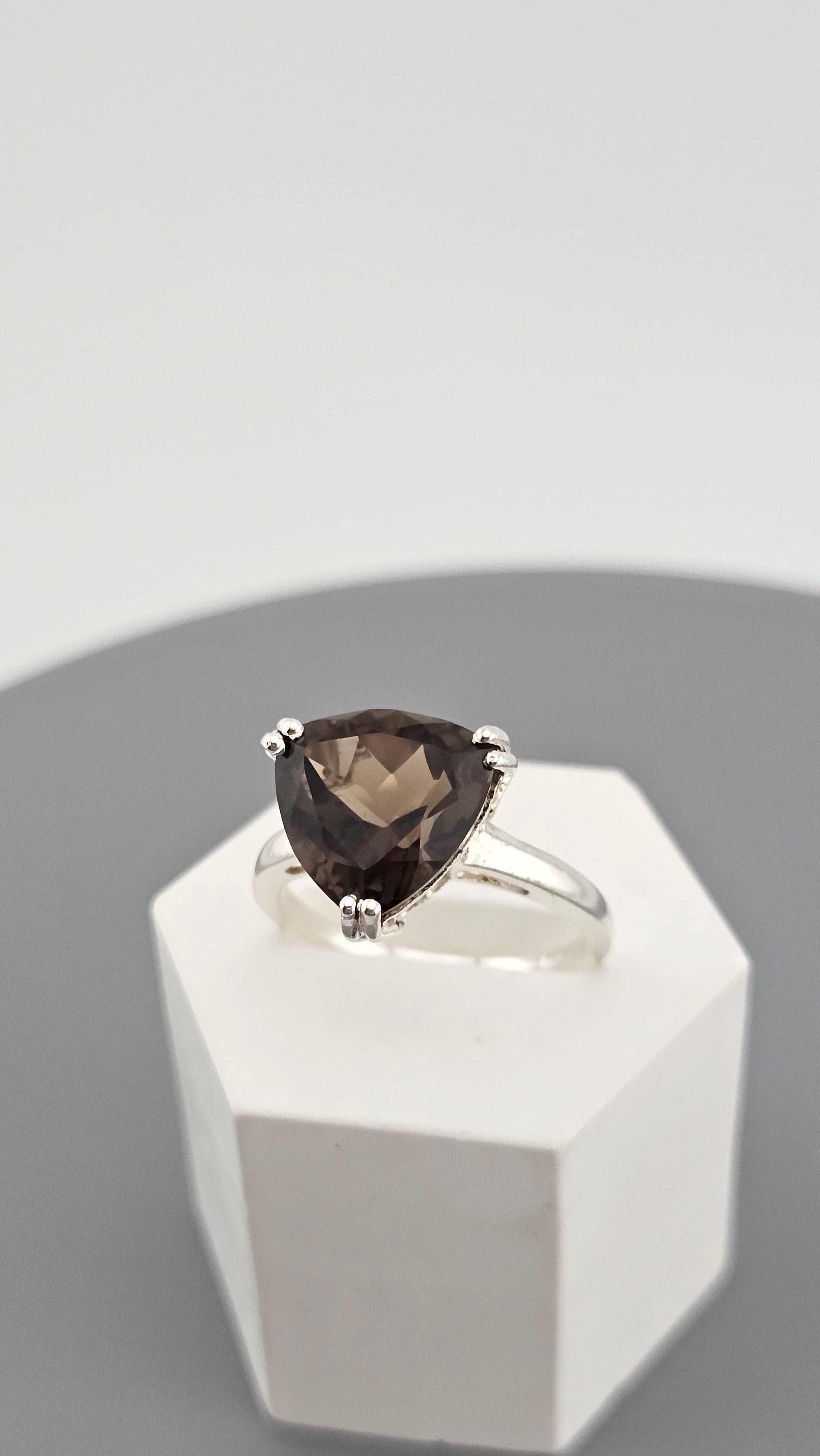 925 Sterling Silver Solitaire Ring Featuring Trillion cut Smokey Quartz, size O 1/2