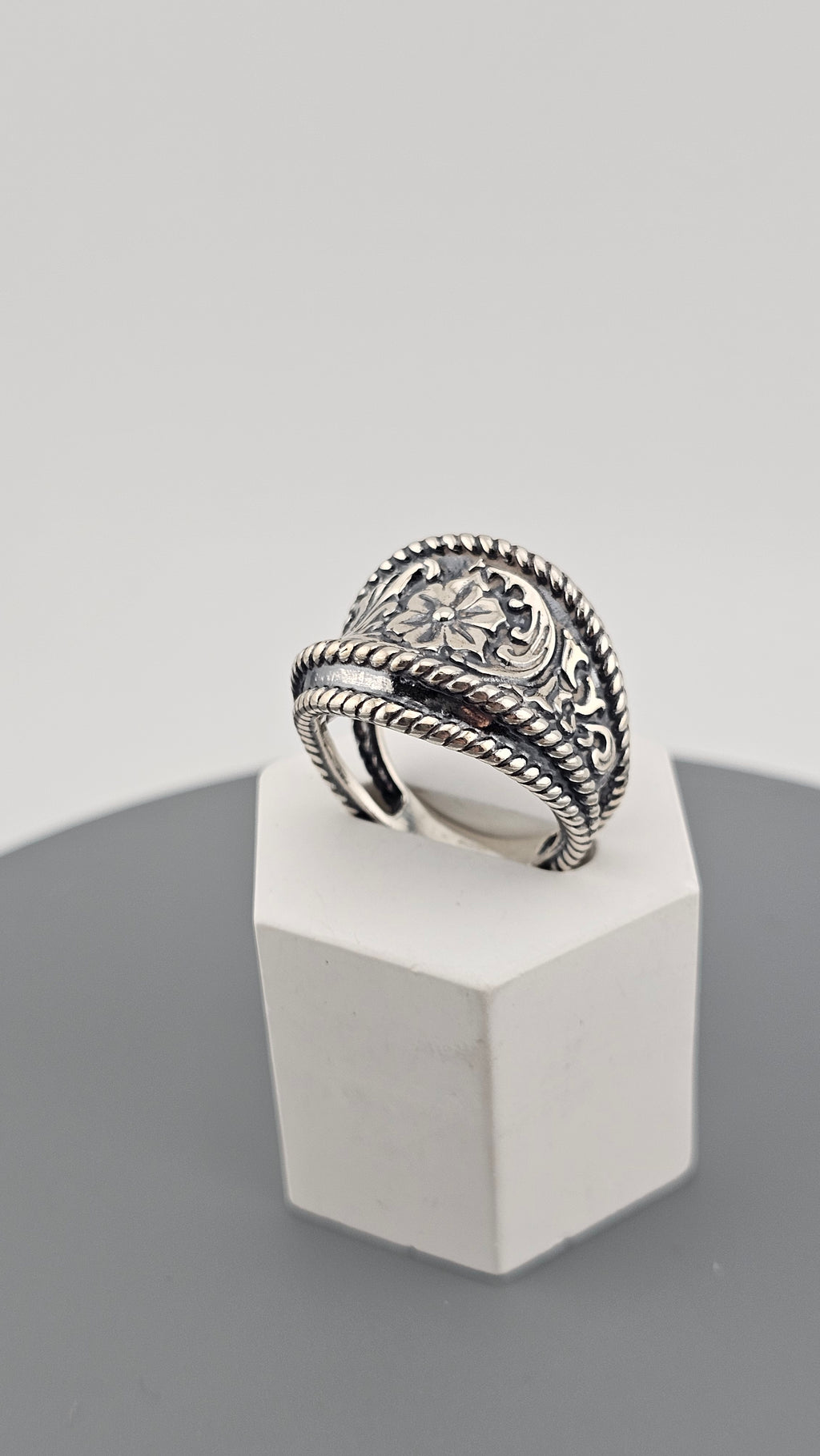 925 Sterling Silver Carolyn Pollack Wide Band Floral Ring , size P 1/2