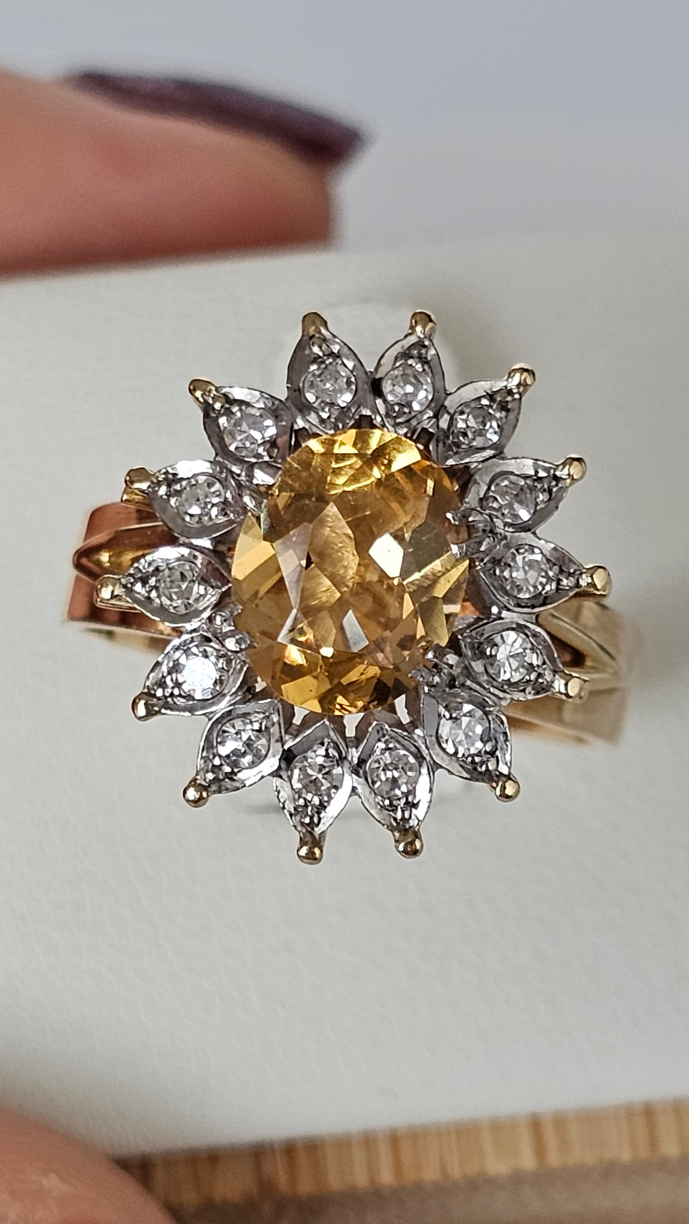 18ct Yellow Gold Cluster Ring Featuring Yellow Topaz and Diamonds
