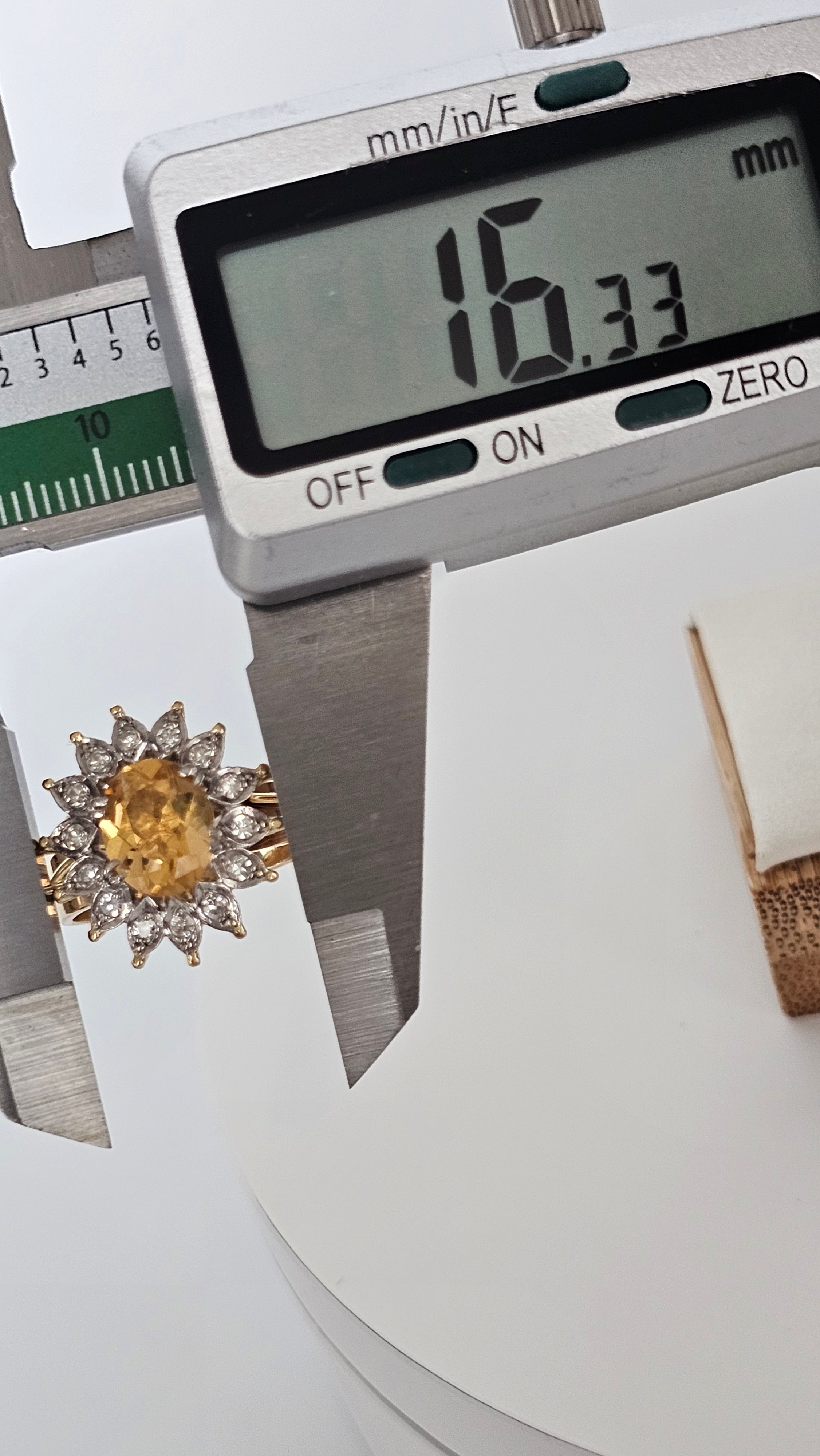 18ct Yellow Gold Cluster Ring Featuring Yellow Topaz and Diamonds