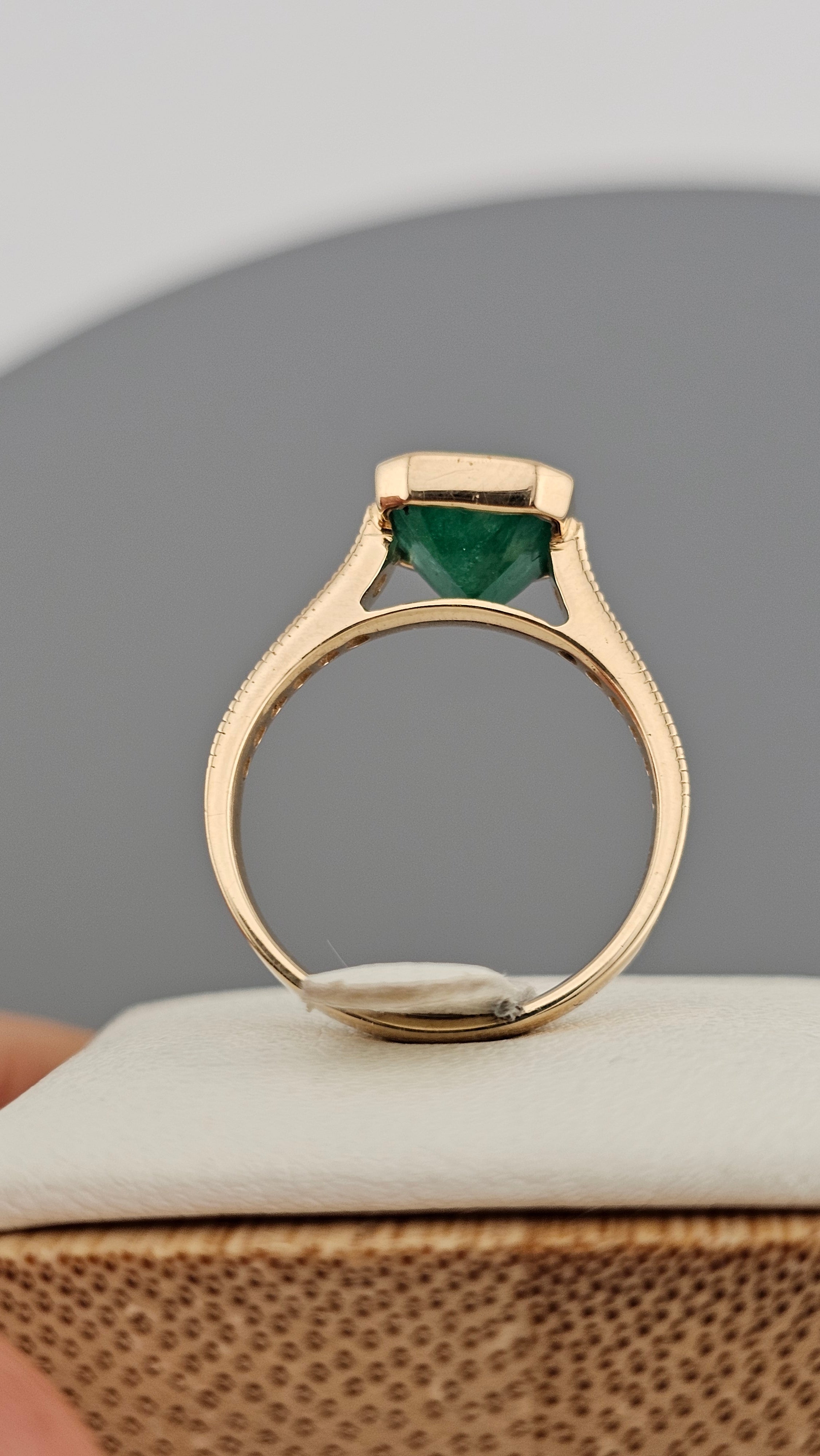 14K Yellow Gold Ring Set with 2.79ct Natural Emerald 0.28ct Natural Diamonds