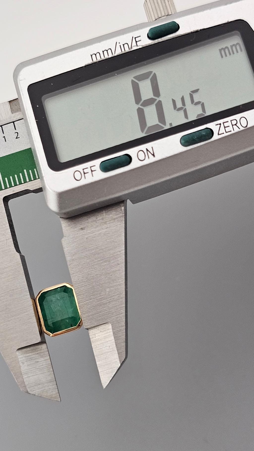 14K Yellow Gold Ring Set with 2.79ct Natural Emerald 0.28ct Natural Diamonds